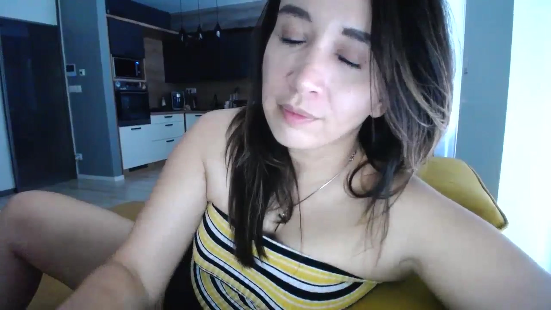Gallery image thumbnail from Destiny____'s myfreecams stream on, 09/08/2024, 17:11 image 14 of 20
