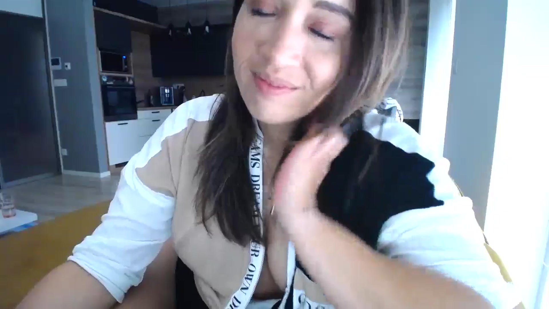 Gallery image thumbnail from Destiny____'s myfreecams stream on, 10/13/2024, 14:18 image 5 of 20
