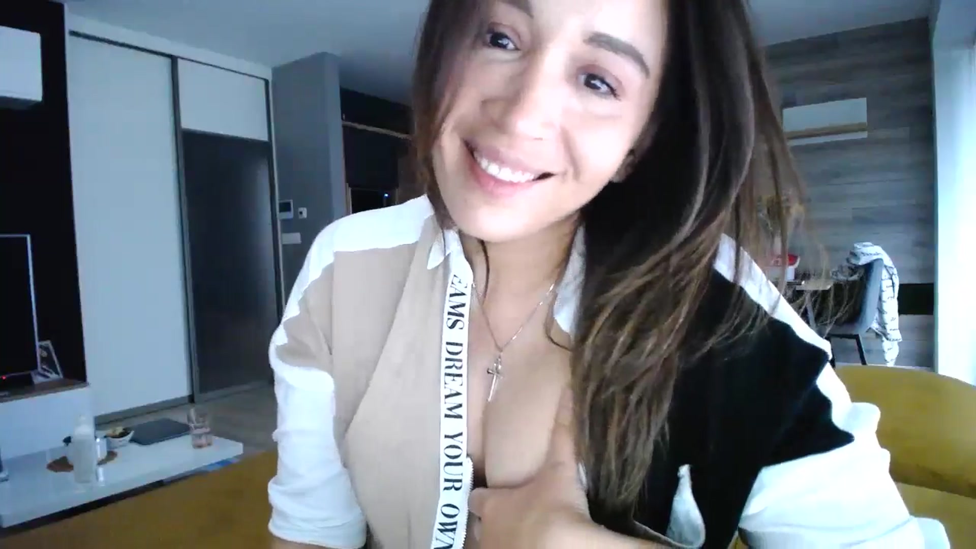 Gallery image thumbnail from Destiny____'s myfreecams stream on, 10/13/2024, 14:18 image 9 of 20