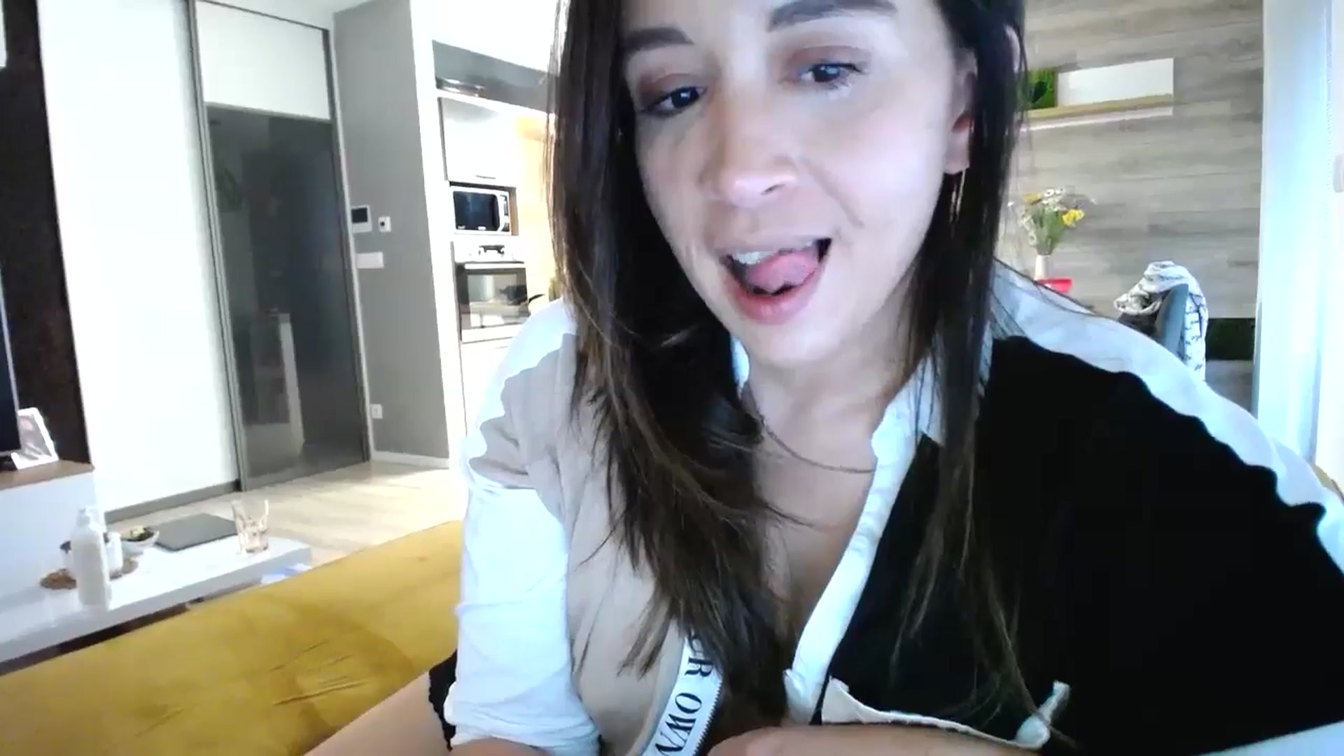 Gallery image thumbnail from Destiny____'s myfreecams stream on, 10/13/2024, 14:18 image 20 of 20