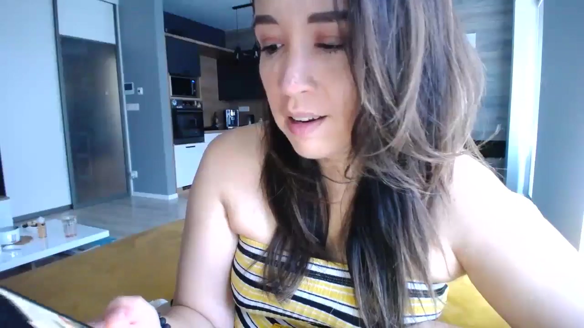 Gallery image thumbnail from Destiny____'s myfreecams stream on, 10/27/2024, 15:16 image 6 of 20