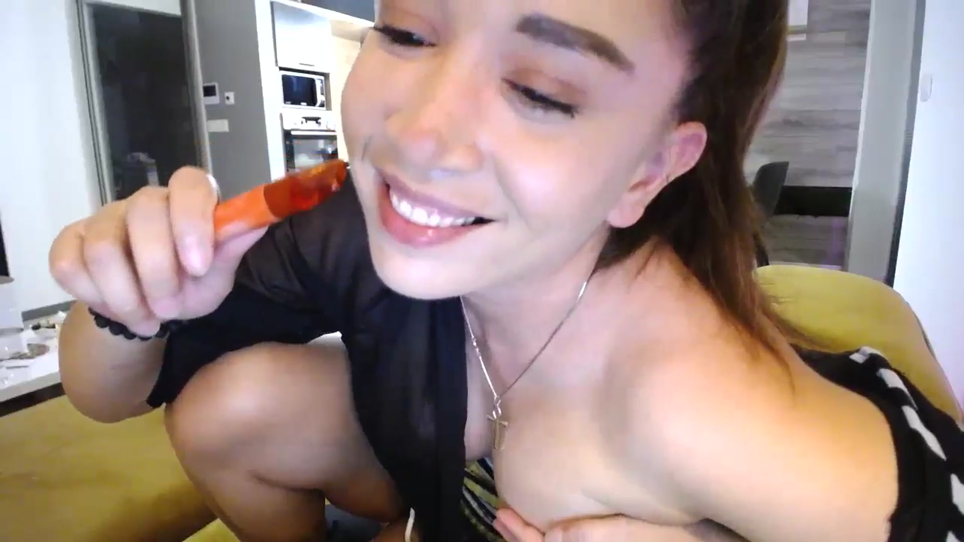 Gallery image thumbnail from Destiny____'s myfreecams stream on, 10/27/2024, 17:26 image 18 of 20