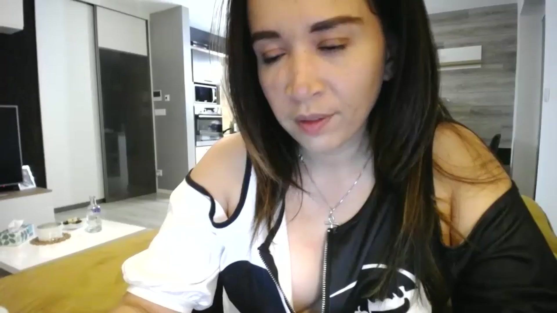 Gallery image thumbnail from Destiny____'s myfreecams stream on, 10/30/2024, 21:58 image 1 of 20