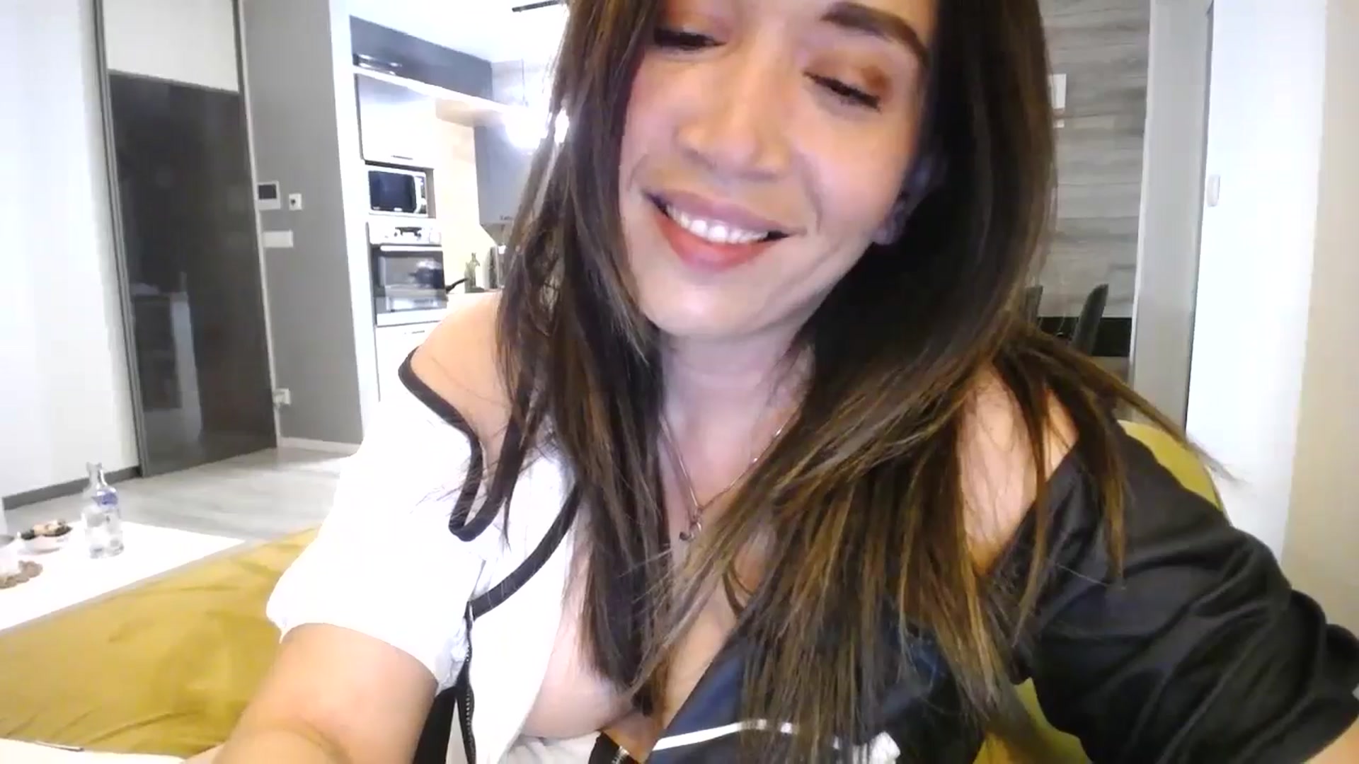 Gallery image thumbnail from Destiny____'s myfreecams stream on, 10/30/2024, 21:58 image 6 of 20