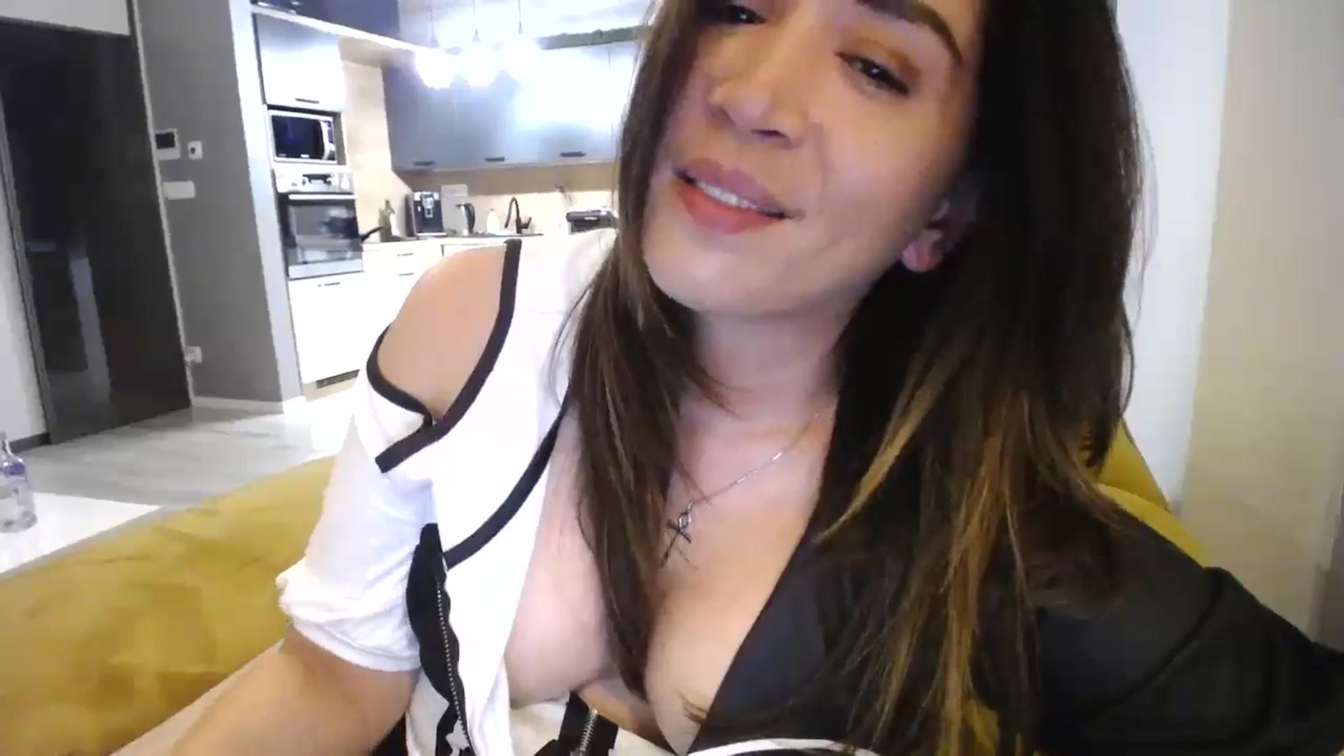 Gallery image thumbnail from Destiny____'s myfreecams stream on, 10/30/2024, 21:58 image 5 of 20