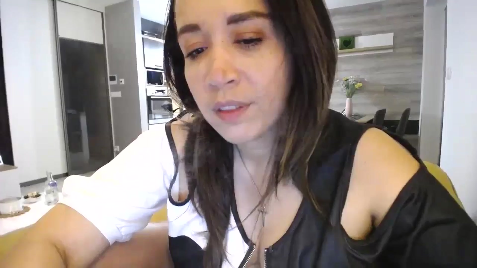 Gallery image thumbnail from Destiny____'s myfreecams stream on, 10/30/2024, 21:58 image 18 of 20