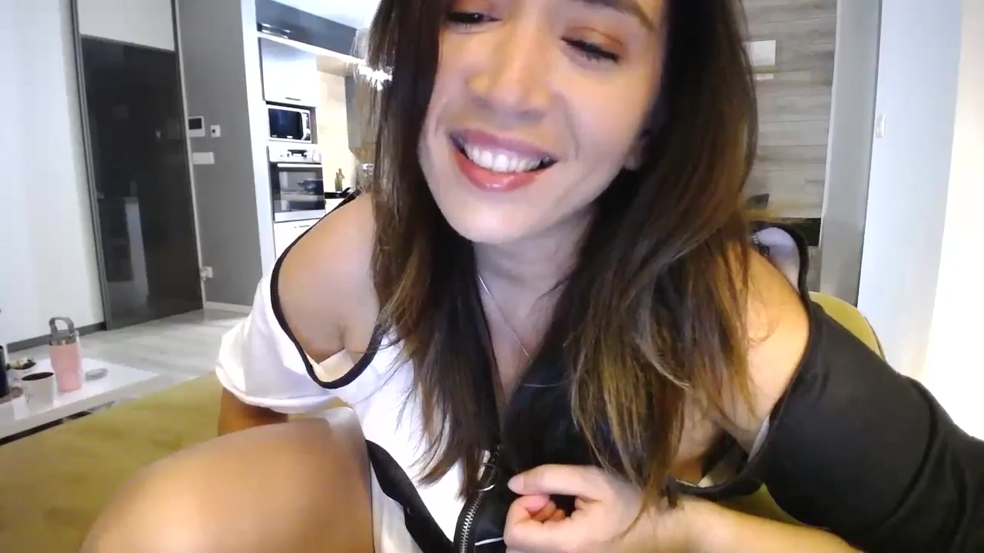 Gallery image thumbnail from Destiny____'s myfreecams stream on, 11/02/2024, 19:56 image 2 of 20