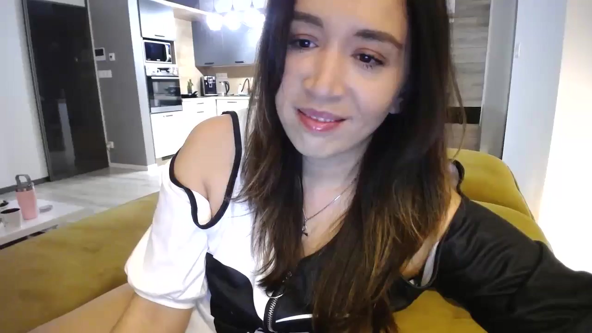 Gallery image thumbnail from Destiny____'s myfreecams stream on, 11/02/2024, 19:56 image 1 of 20