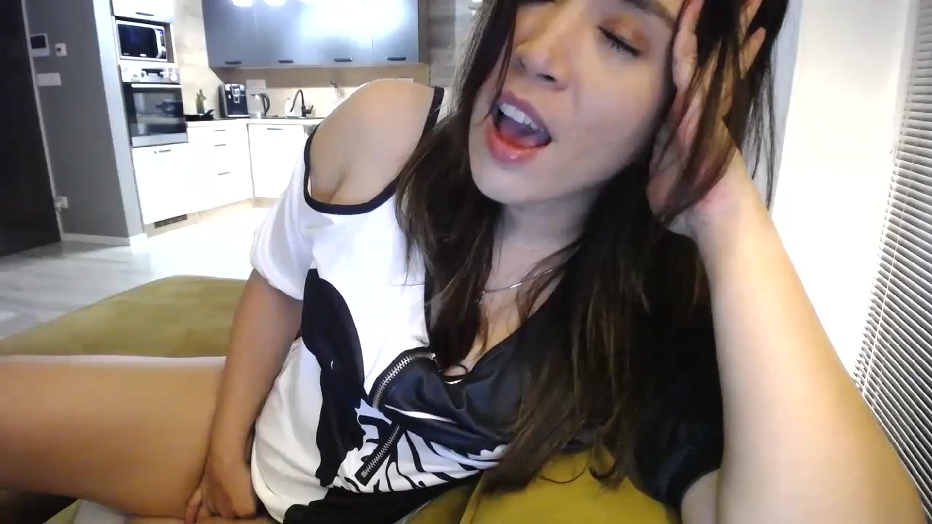 Gallery image thumbnail from Destiny____'s myfreecams stream on, 11/02/2024, 19:56 image 3 of 20