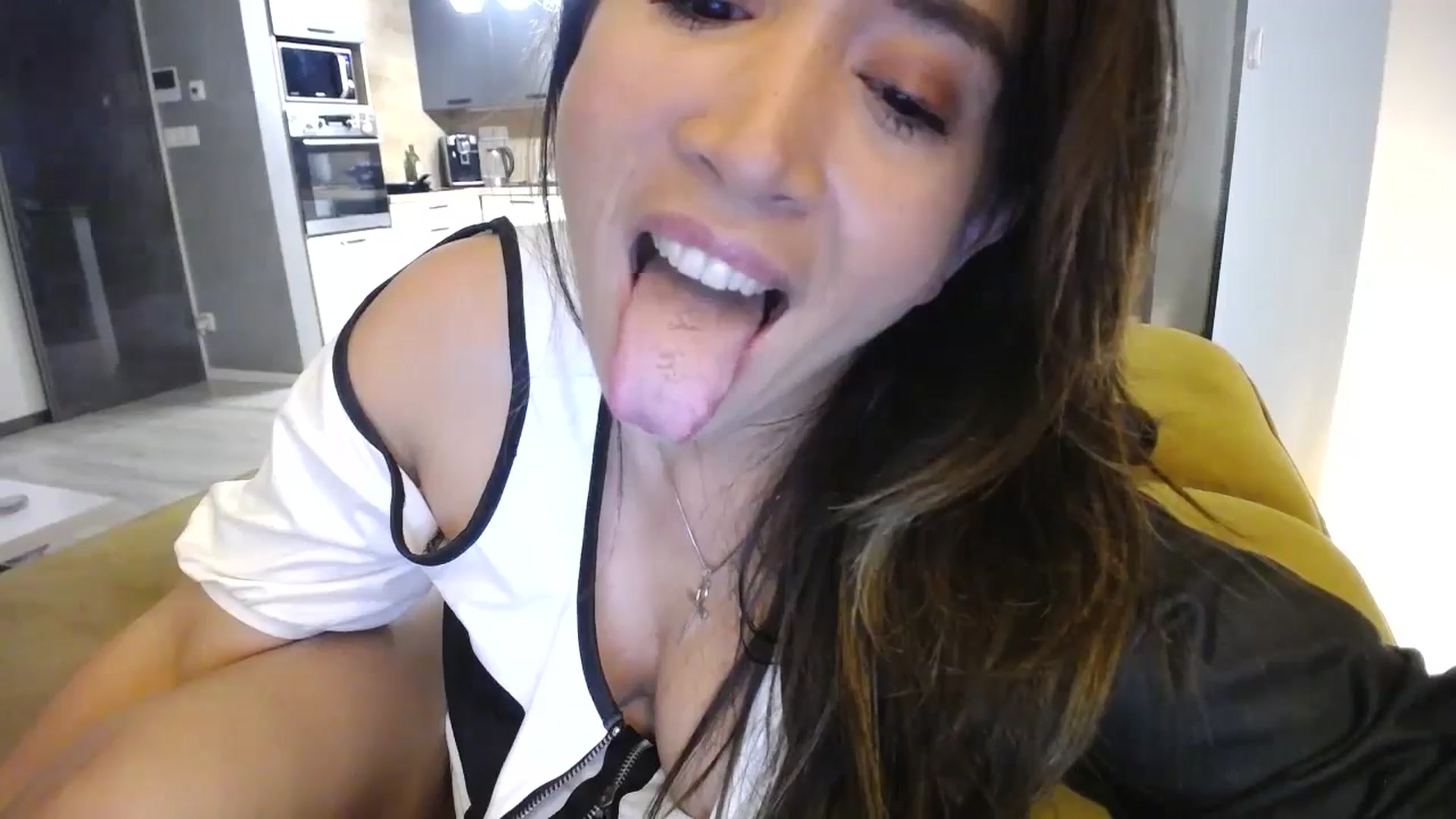 Gallery image thumbnail from Destiny____'s myfreecams stream on, 11/02/2024, 19:56 image 14 of 20