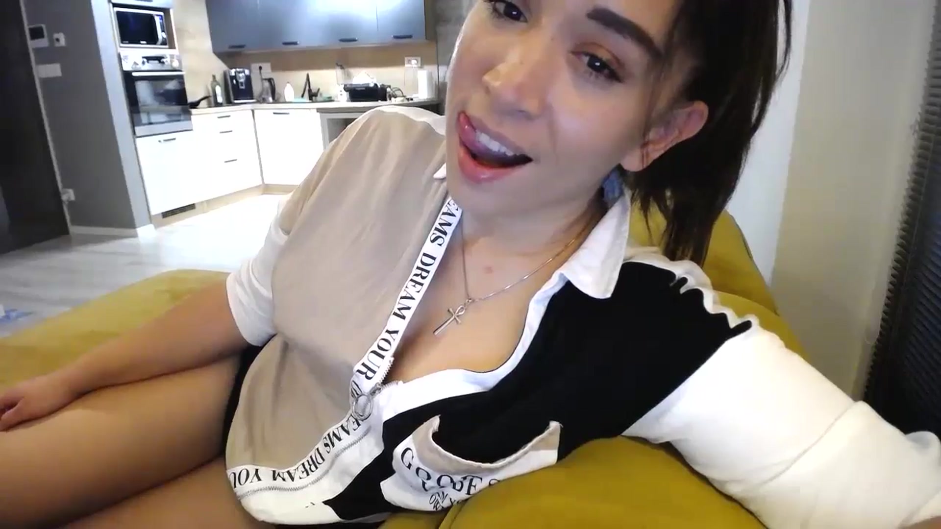 Gallery image thumbnail from Destiny____'s myfreecams stream on, 11/09/2024, 18:23 image 11 of 20