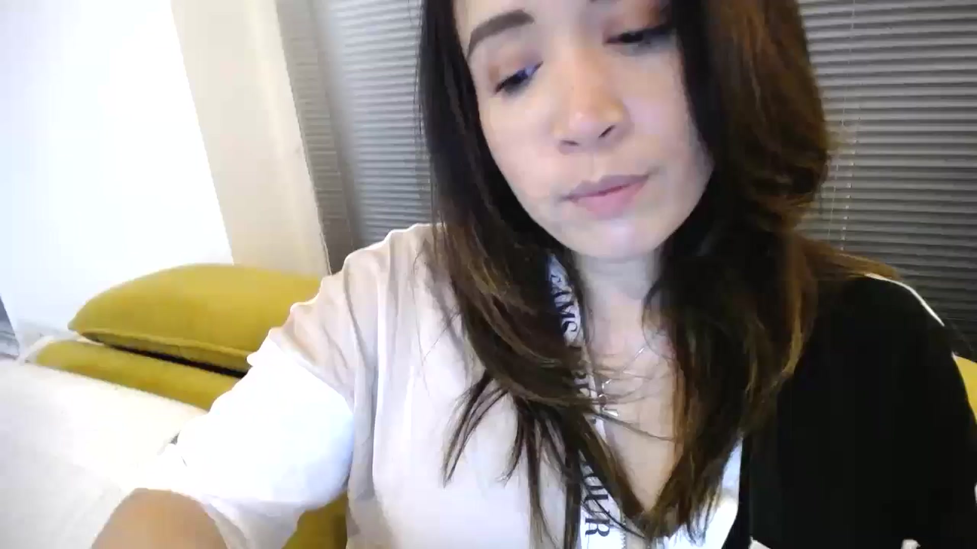 Gallery image thumbnail from Destiny____'s myfreecams stream on, 11/09/2024, 20:19 image 17 of 20