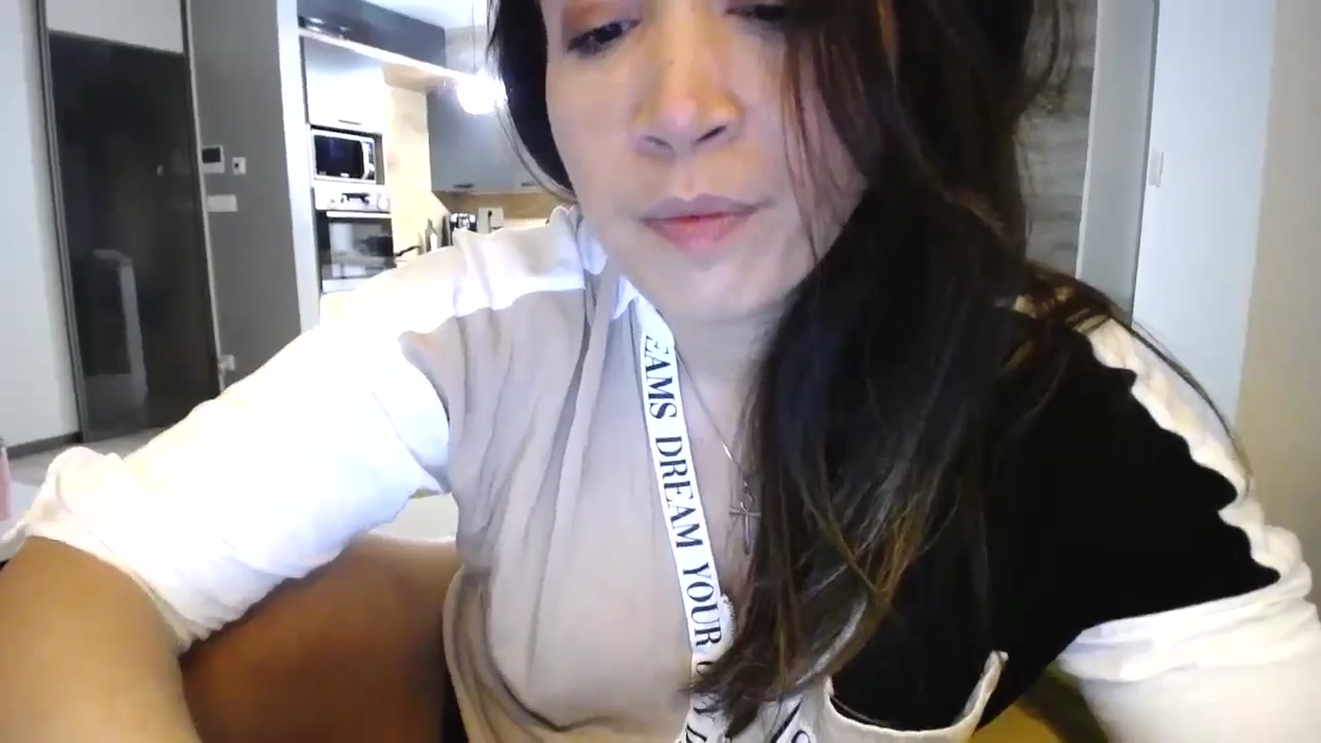 Gallery image thumbnail from Destiny____'s myfreecams stream on, 11/10/2024, 16:00 image 12 of 20