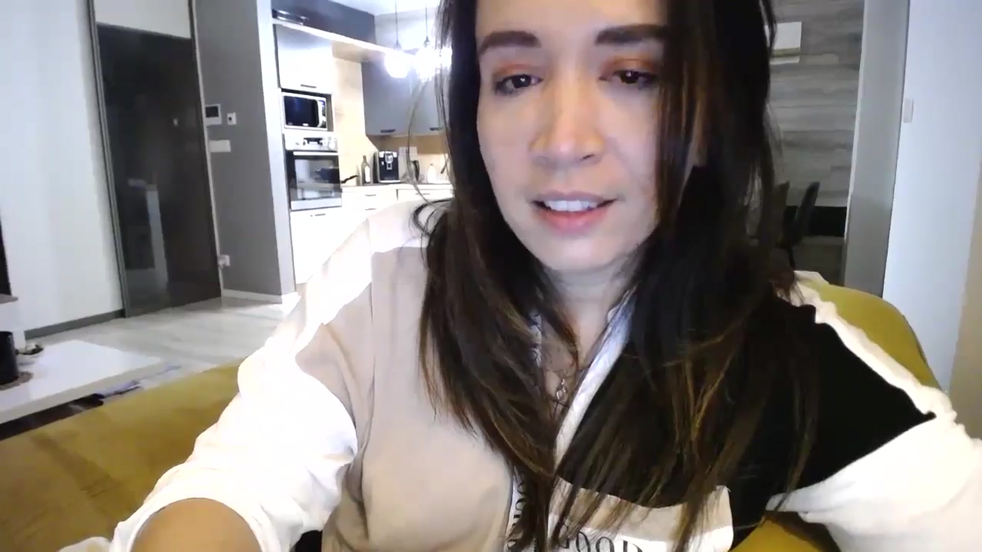 Gallery image thumbnail from Destiny____'s myfreecams stream on, 11/10/2024, 16:43 image 9 of 20