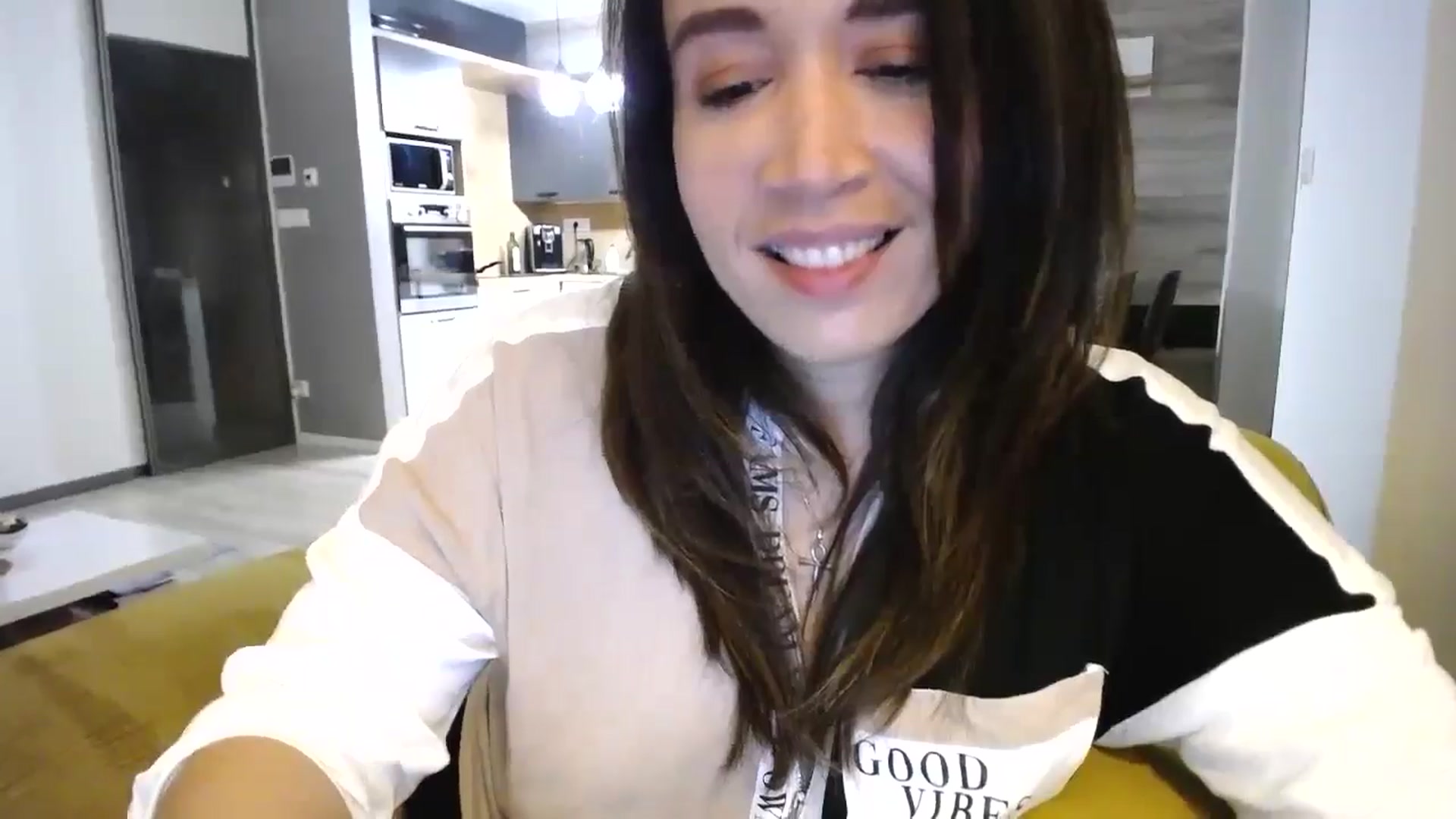 Gallery image thumbnail from Destiny____'s myfreecams stream on, 11/10/2024, 16:43 image 5 of 20