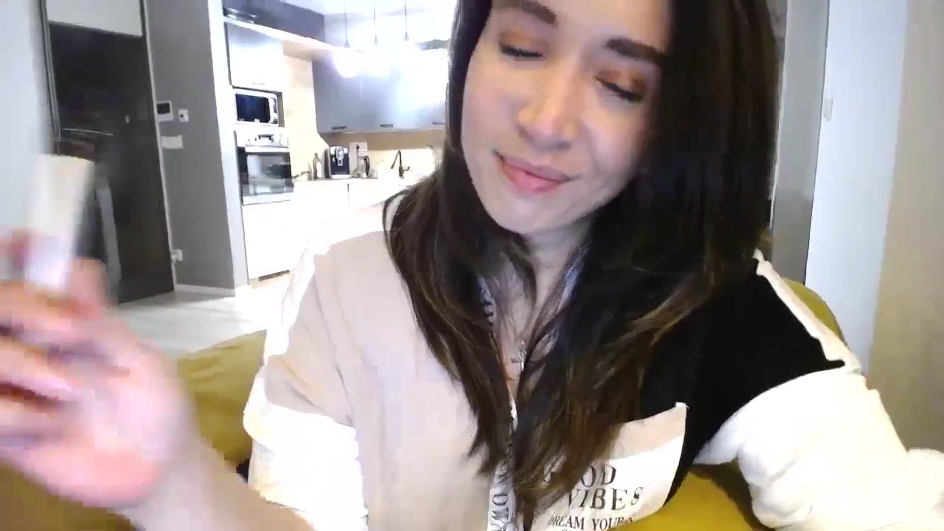 Gallery image thumbnail from Destiny____'s myfreecams stream on, 11/10/2024, 16:43 image 4 of 20