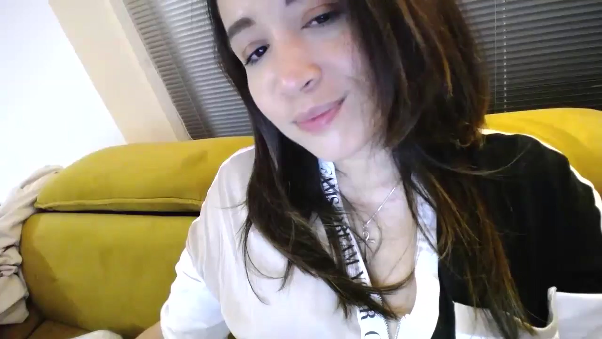 Gallery image thumbnail from Destiny____'s myfreecams stream on, 11/10/2024, 16:43 image 18 of 20
