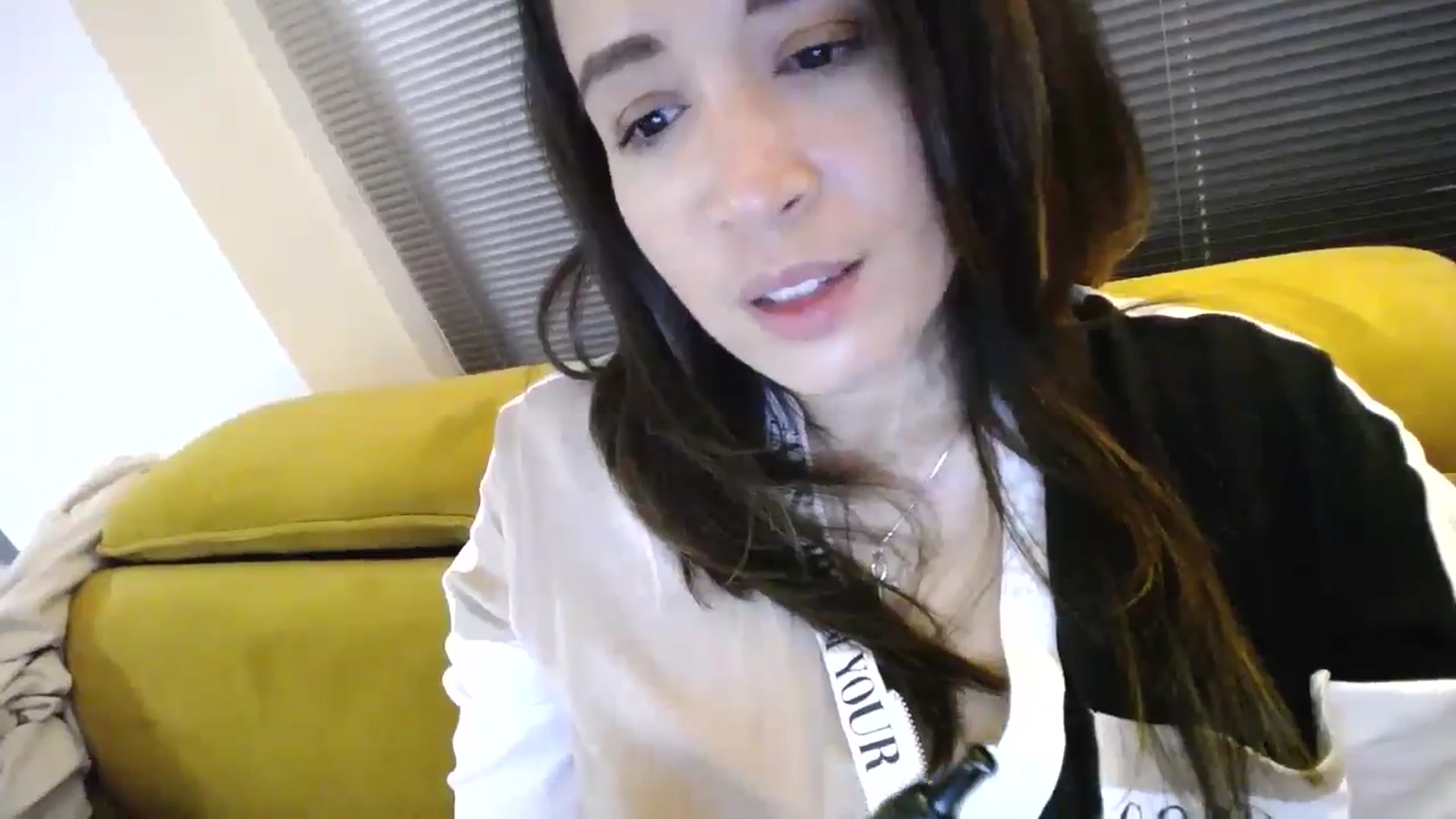 Gallery image thumbnail from Destiny____'s myfreecams stream on, 11/10/2024, 16:43 image 17 of 20