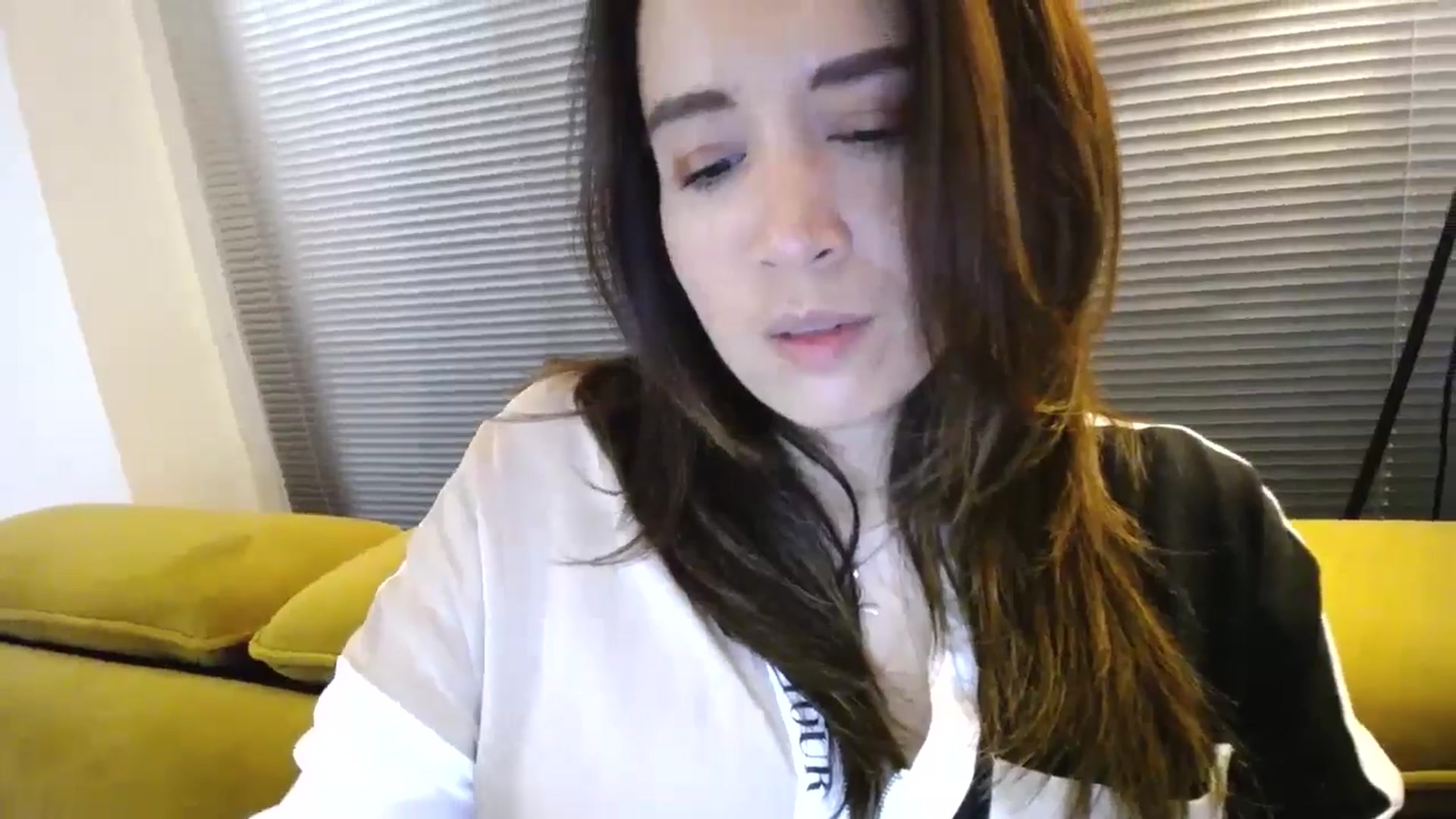 Gallery image thumbnail from Destiny____'s myfreecams stream on, 11/10/2024, 17:34 image 12 of 20