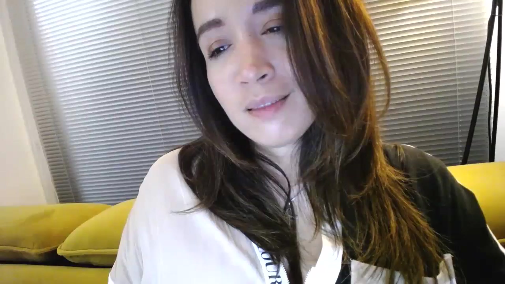 Gallery image thumbnail from Destiny____'s myfreecams stream on, 11/10/2024, 17:34 image 17 of 20