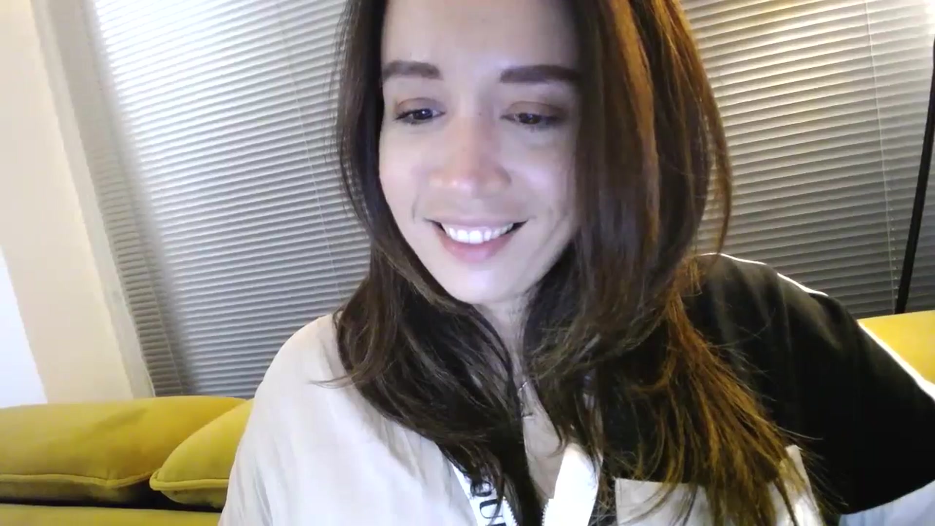 Gallery image thumbnail from Destiny____'s myfreecams stream on, 11/10/2024, 17:34 image 15 of 20