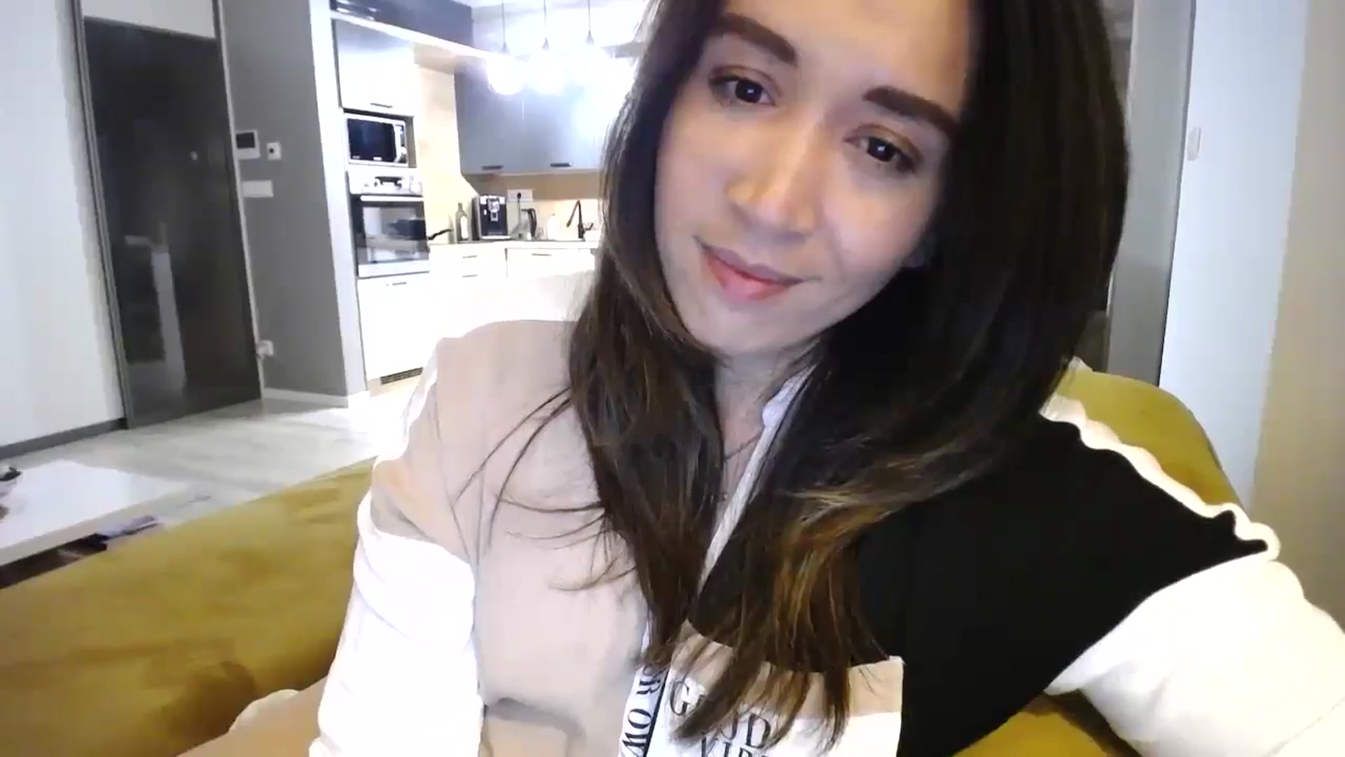 Gallery image thumbnail from Destiny____'s myfreecams stream on, 11/10/2024, 17:34 image 5 of 20