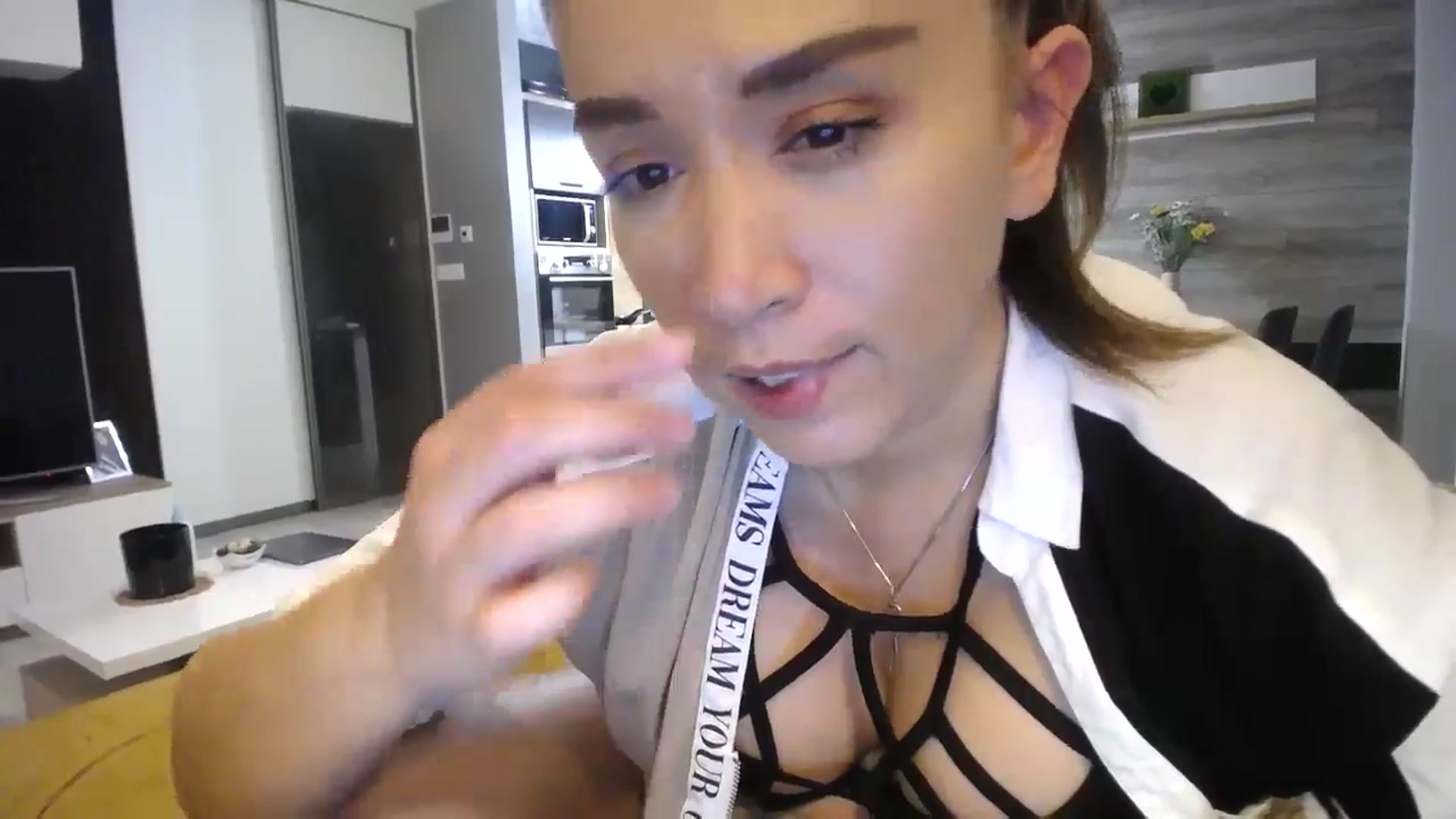 Gallery image thumbnail from Destiny____'s myfreecams stream on, 11/19/2024, 22:03 image 16 of 20
