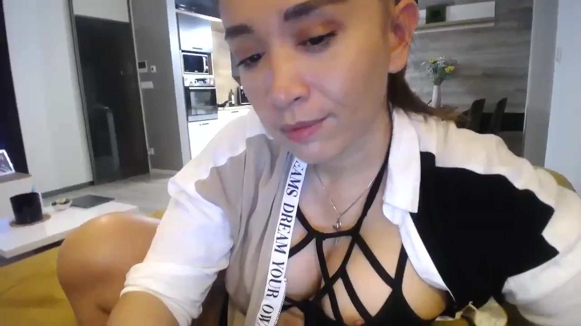 Gallery image thumbnail from Destiny____'s myfreecams stream on, 11/19/2024, 22:24 image 10 of 20