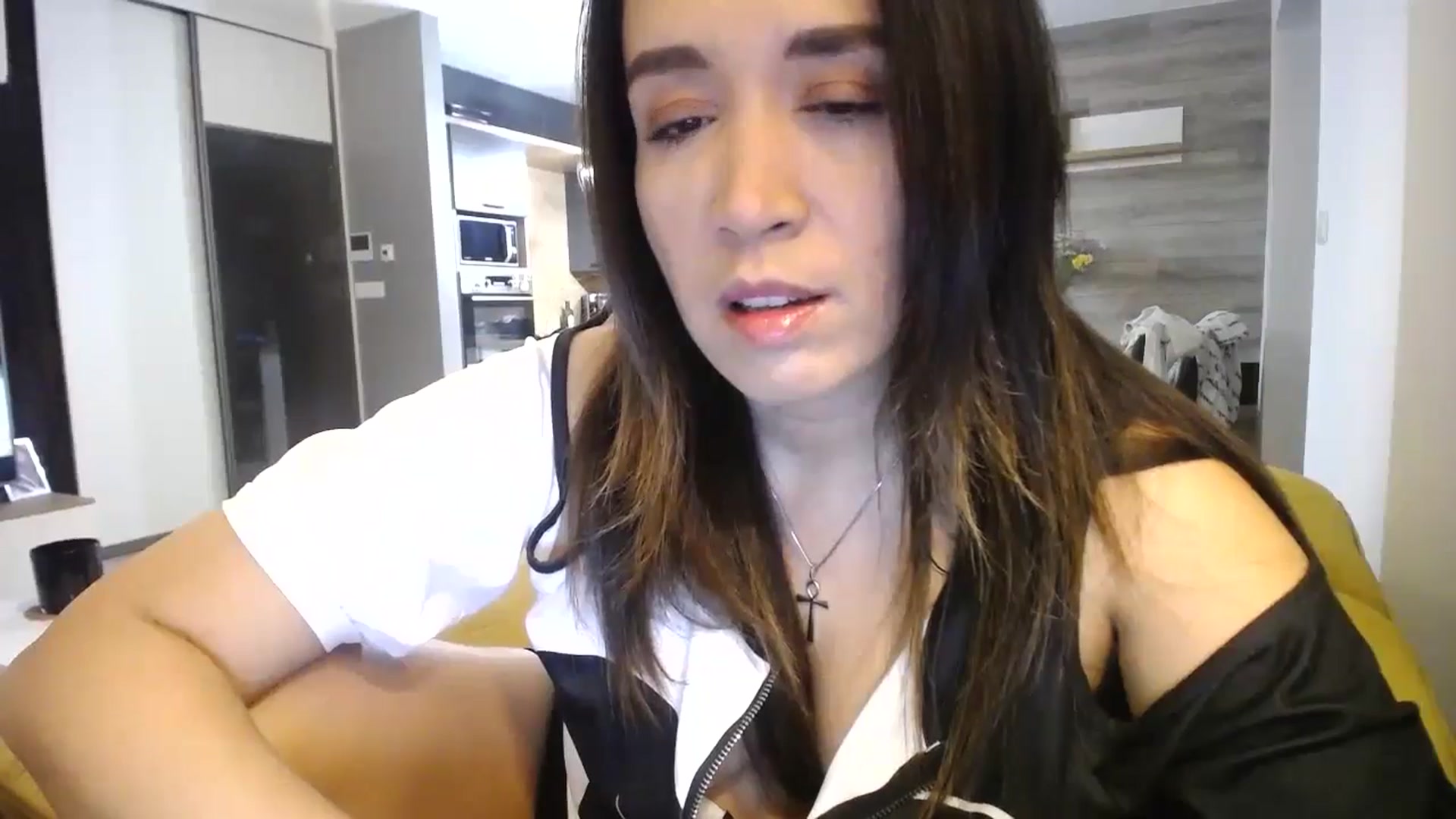 Gallery image thumbnail from Destiny____'s myfreecams stream on, 11/20/2024, 16:37 image 4 of 20