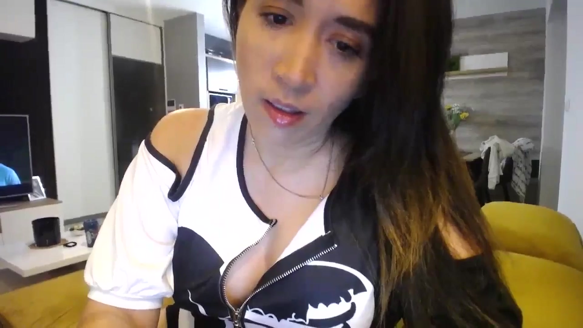 Gallery image thumbnail from Destiny____'s myfreecams stream on, 11/20/2024, 16:37 image 20 of 20