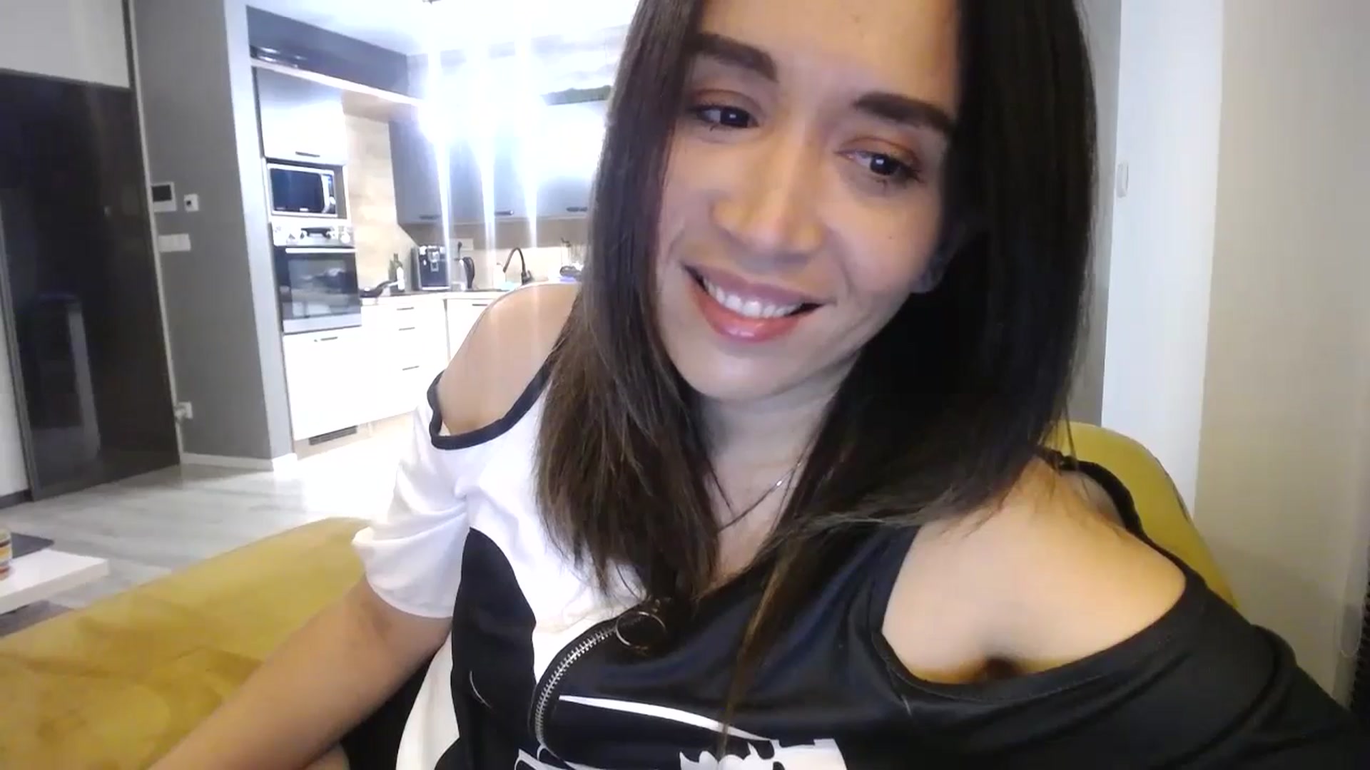 Gallery image thumbnail from Destiny____'s myfreecams stream on, 11/20/2024, 17:35 image 9 of 20