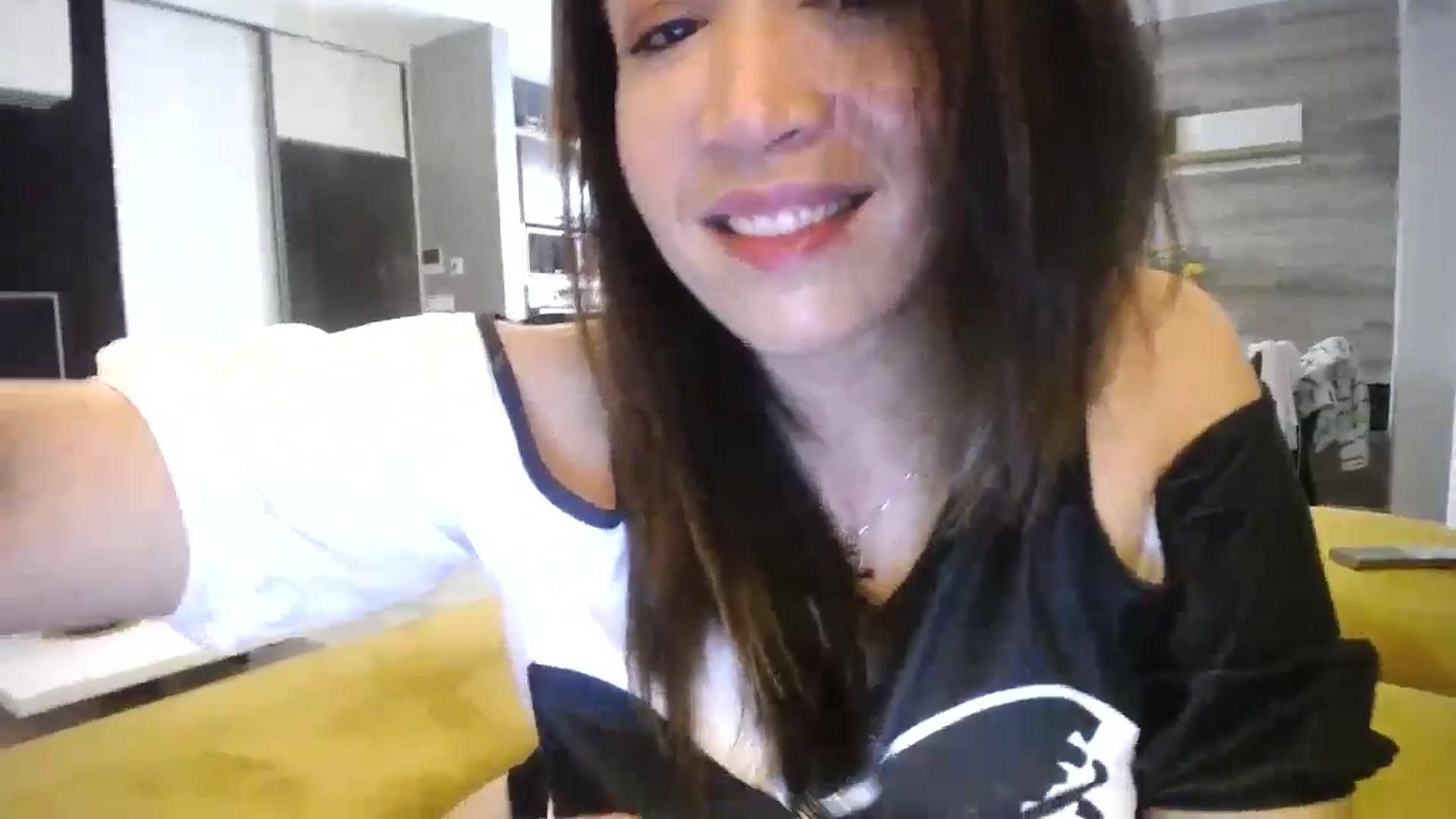 Gallery image thumbnail from Destiny____'s myfreecams stream on, 11/20/2024, 21:55 image 19 of 20
