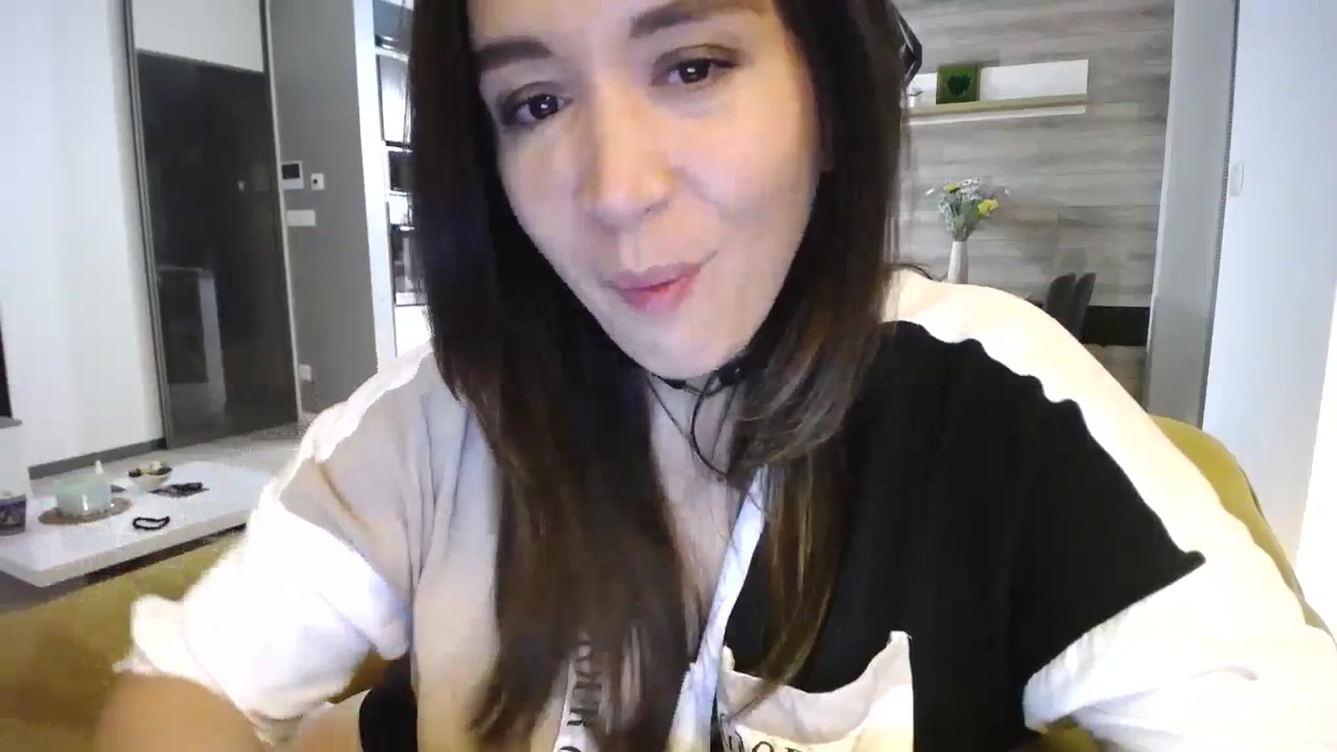 Gallery image thumbnail from Destiny____'s myfreecams stream on, 12/08/2024, 17:57 image 15 of 20