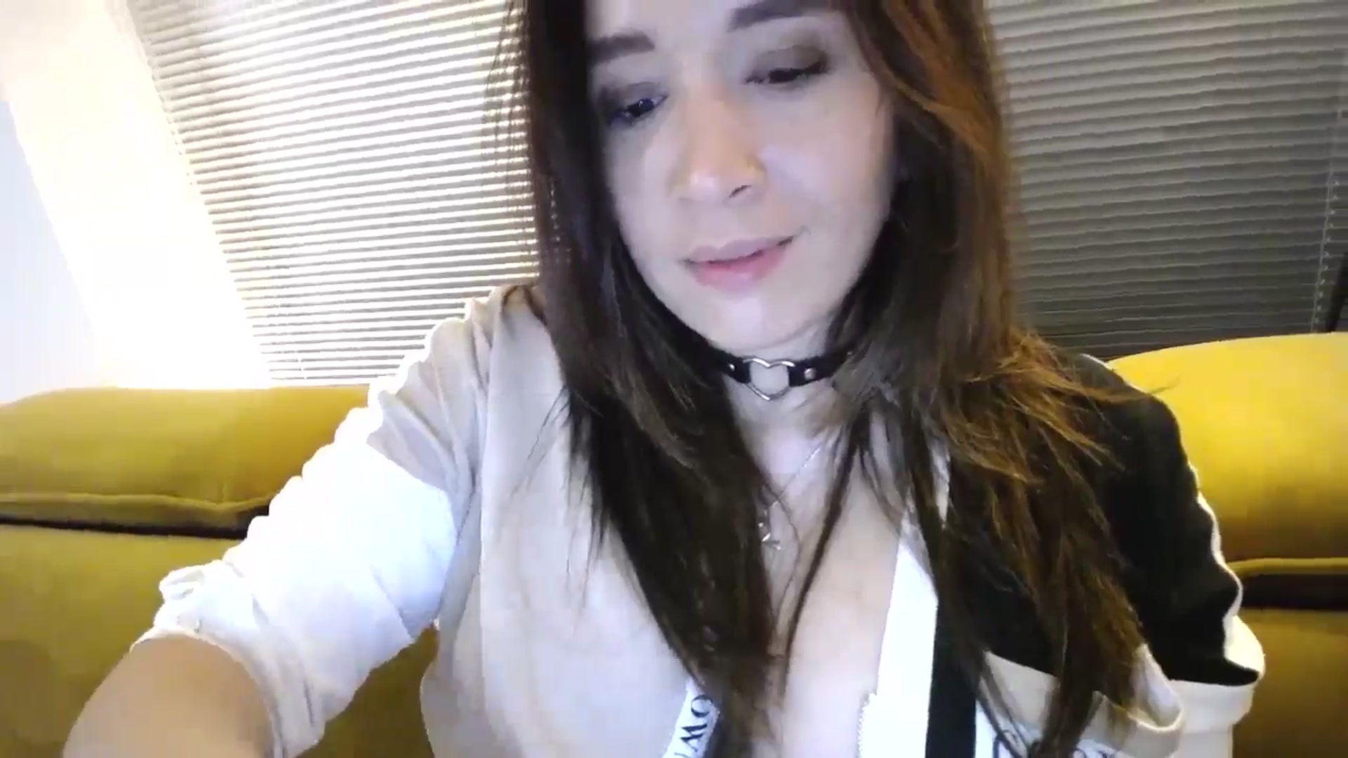 Gallery image thumbnail from Destiny____'s myfreecams stream on, 12/08/2024, 17:57 image 12 of 20