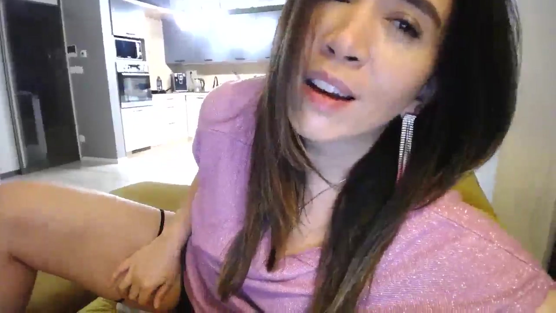 Gallery image thumbnail from Destiny____'s myfreecams stream on, 12/09/2024, 18:50 image 4 of 20