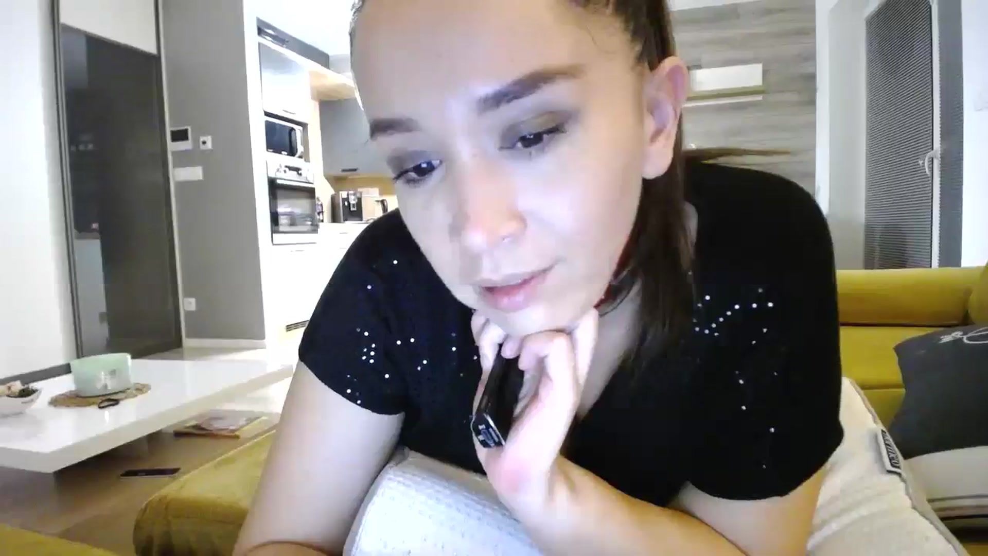 Gallery image thumbnail from Destiny____'s myfreecams stream on, 12/14/2024, 18:08 image 14 of 20