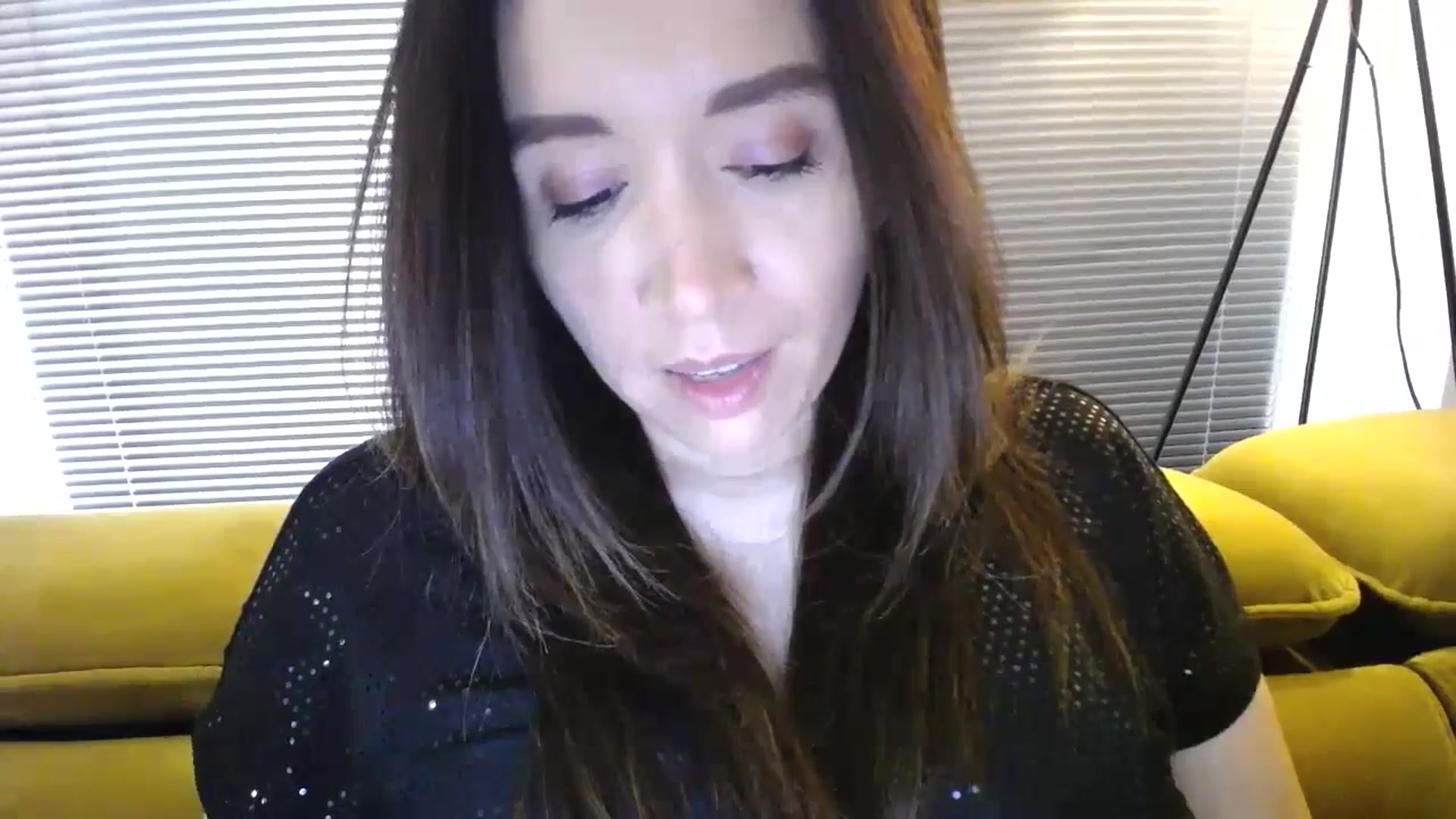 Gallery image thumbnail from Destiny____'s myfreecams stream on, 01/04/2025, 21:17 image 17 of 20