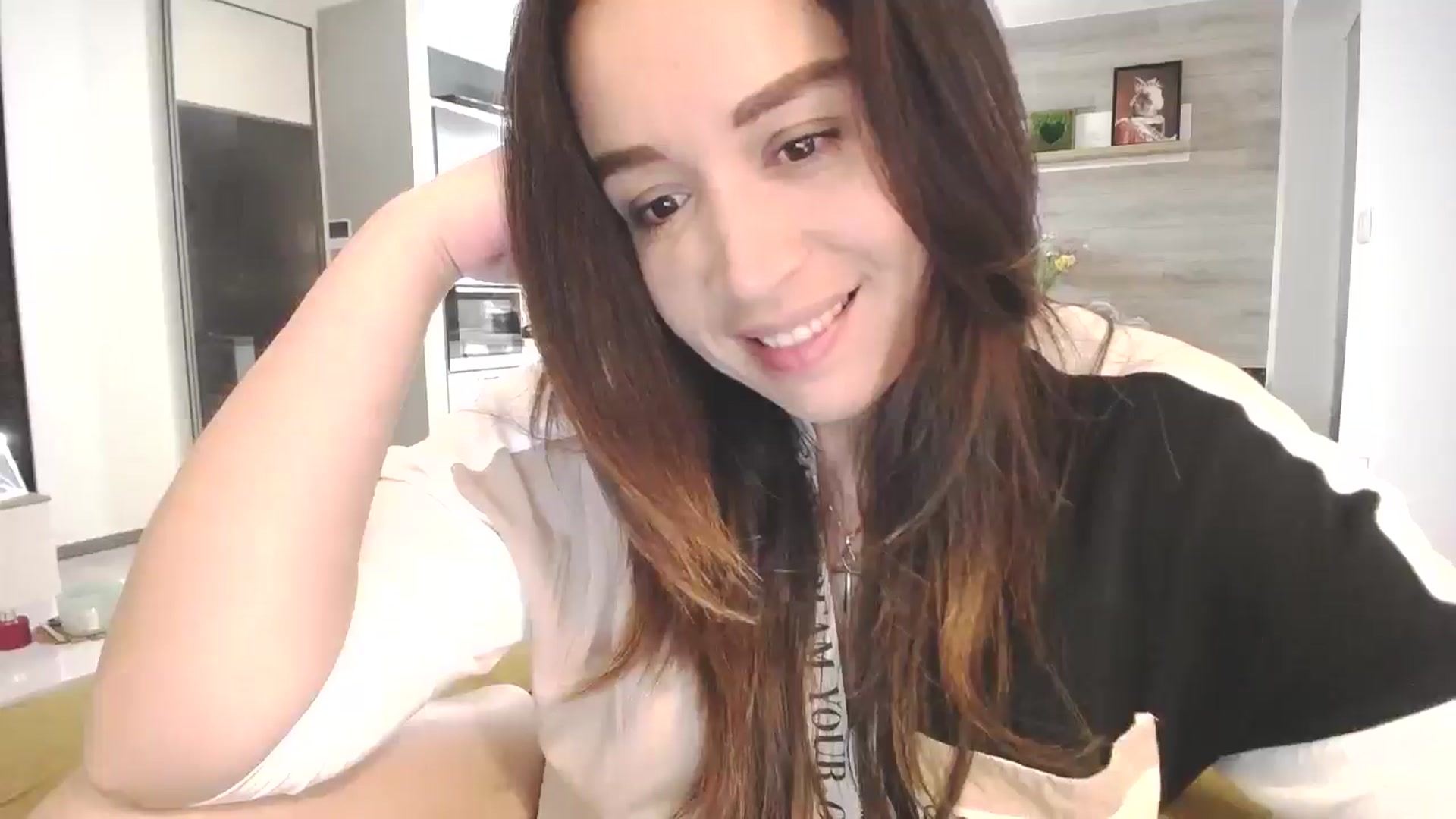 Gallery image thumbnail from Destiny____'s myfreecams stream on, 01/18/2025, 18:26 image 8 of 20