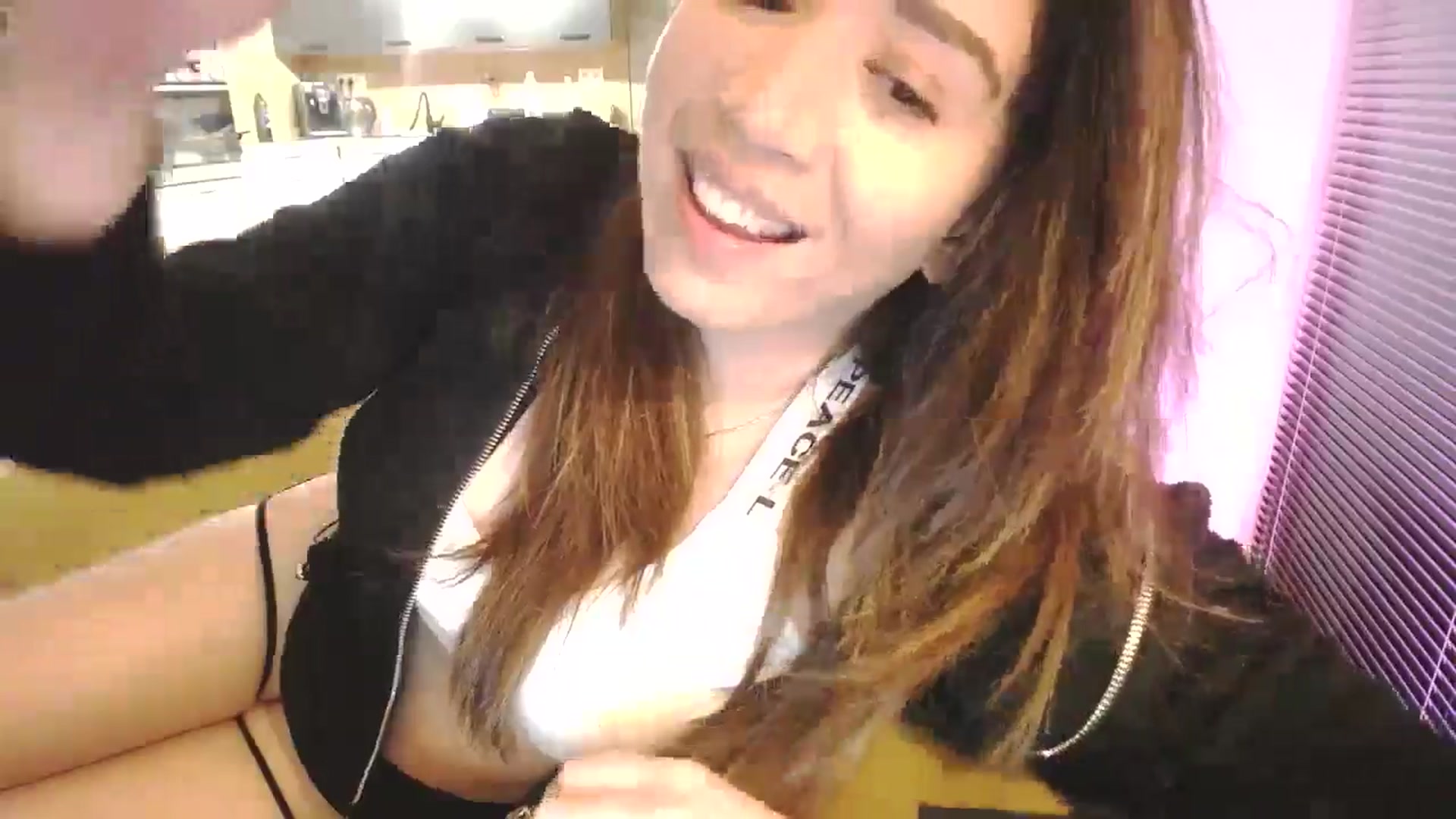 Gallery image thumbnail from Destiny____'s myfreecams stream on, 02/08/2025, 18:47 image 19 of 20