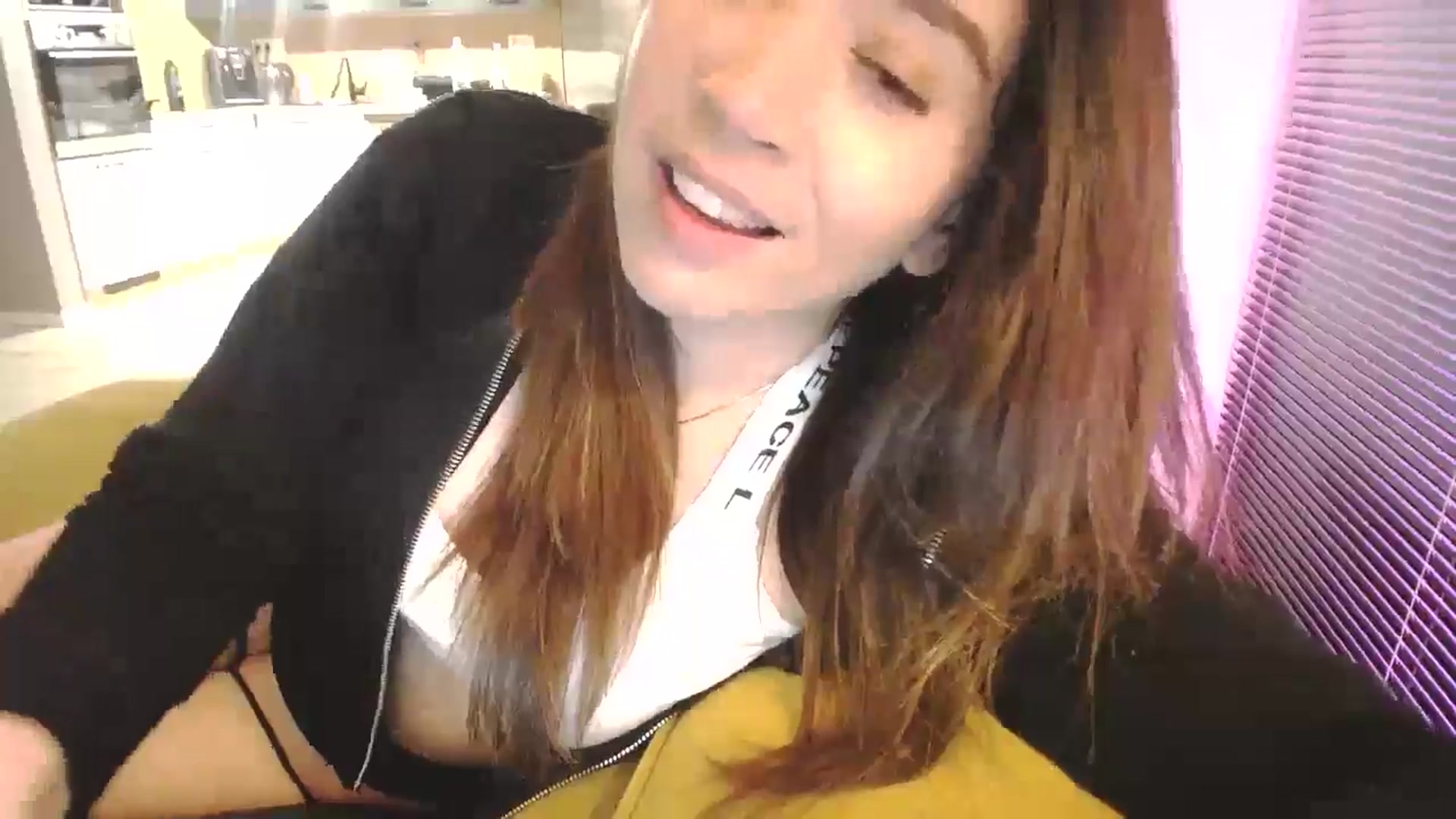 Gallery image thumbnail from Destiny____'s myfreecams stream on, 02/08/2025, 18:47 image 15 of 20