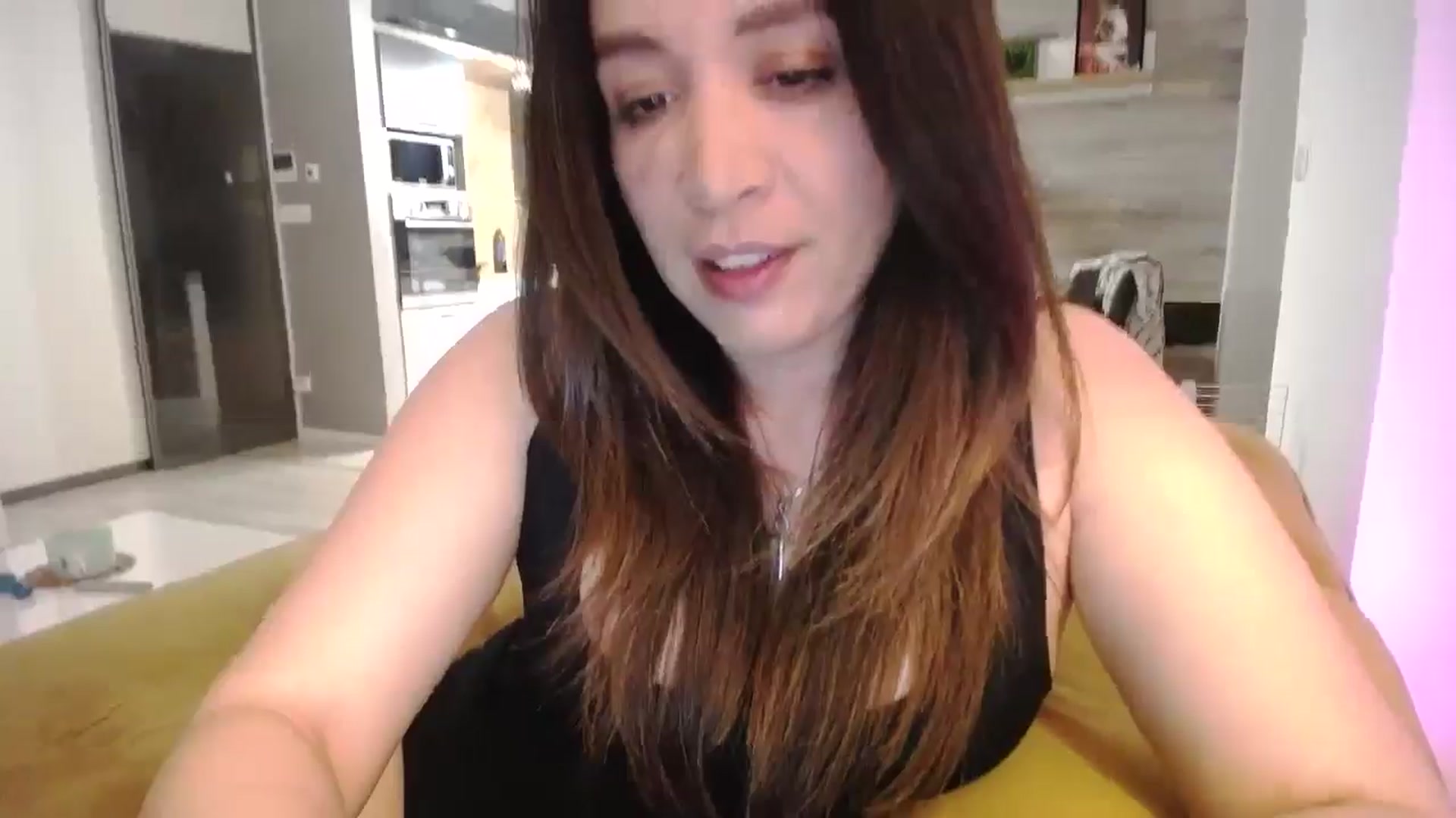 Gallery image thumbnail from Destiny____'s myfreecams stream on, 02/09/2025, 17:18 image 9 of 20