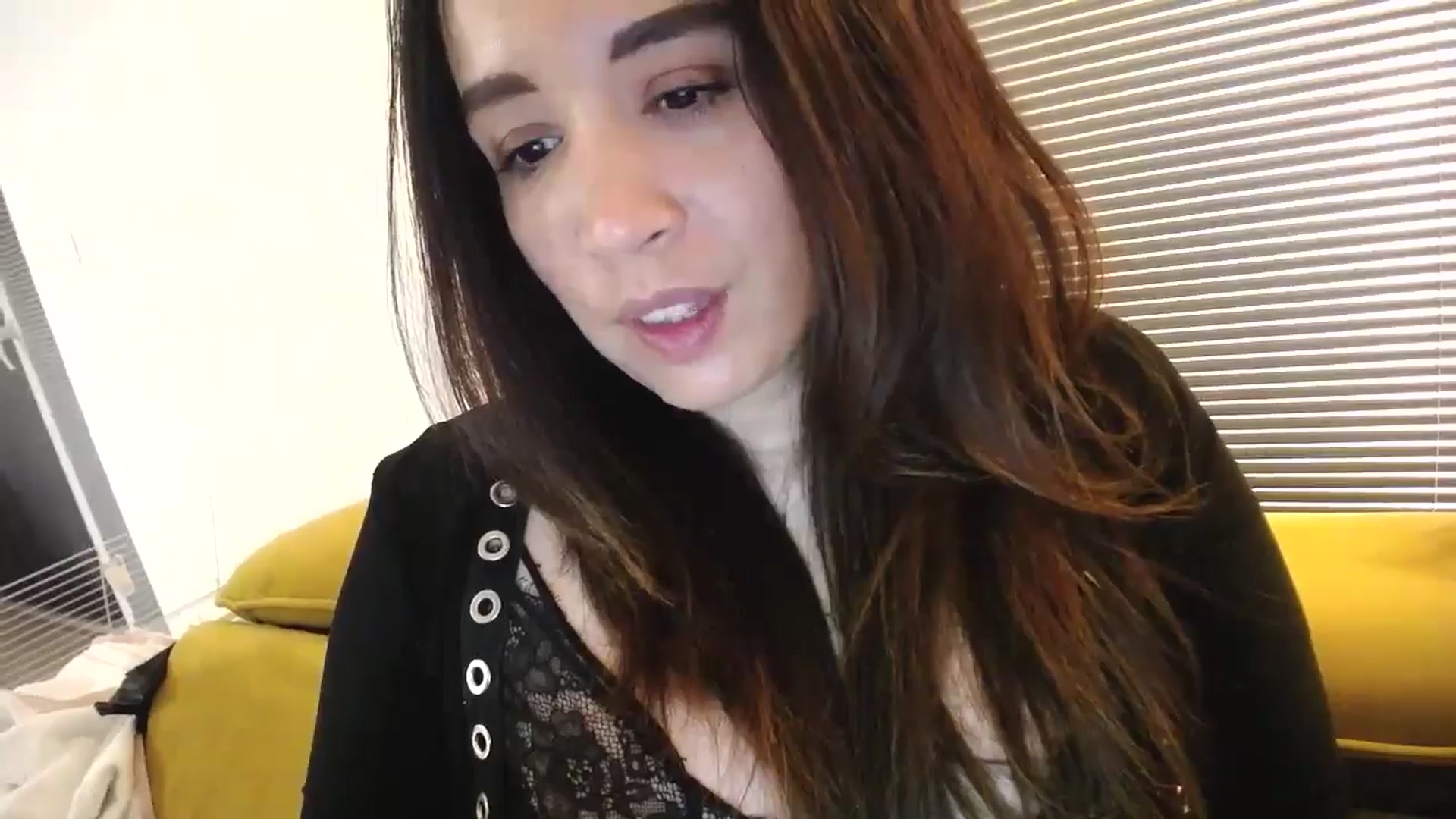 Gallery image thumbnail from Destiny____'s myfreecams stream on, 03/01/2025, 18:32 image 15 of 20