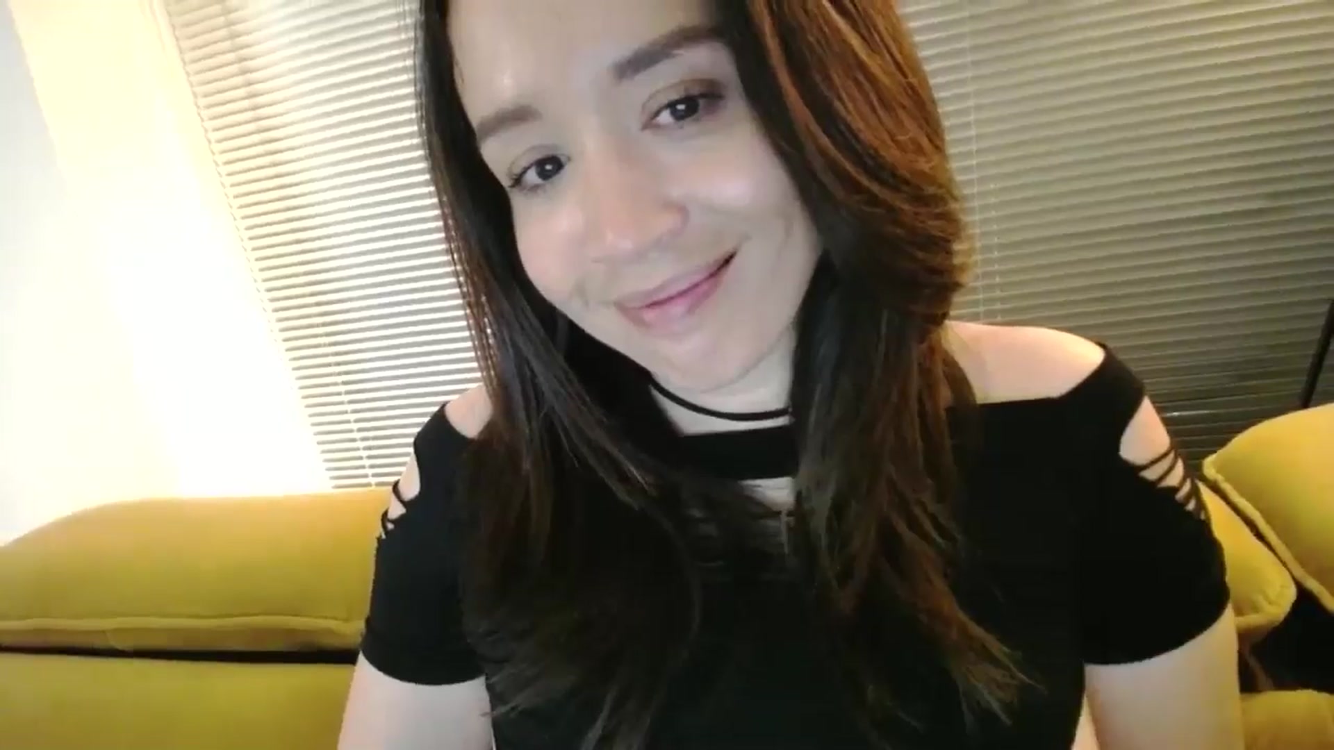 Gallery image thumbnail from Destiny____'s myfreecams stream on, 03/27/2025, 18:20 image 18 of 20