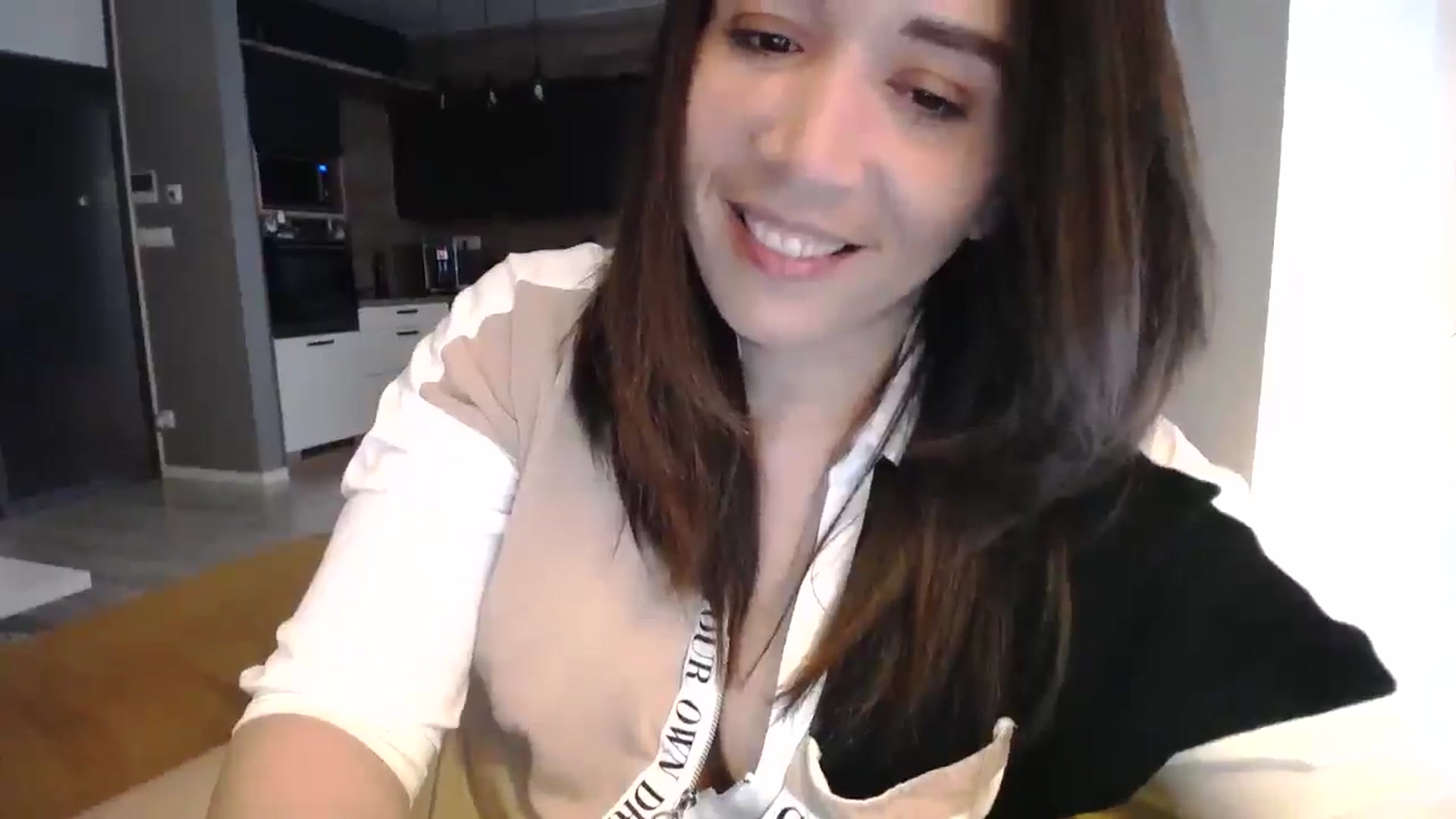 Gallery image thumbnail from Destiny____'s myfreecams stream on, 03/29/2025, 14:44 image 13 of 20