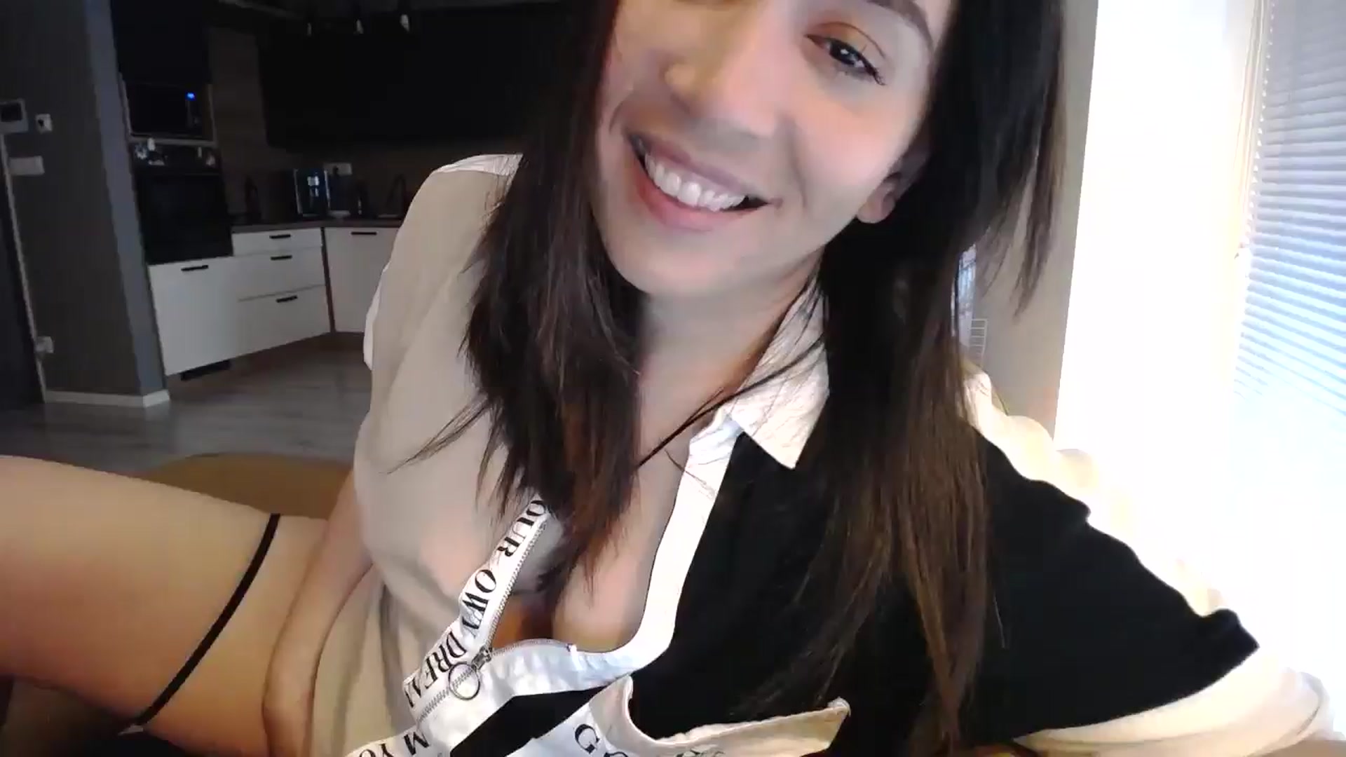 Gallery image thumbnail from Destiny____'s myfreecams stream on, 03/29/2025, 14:44 image 12 of 20