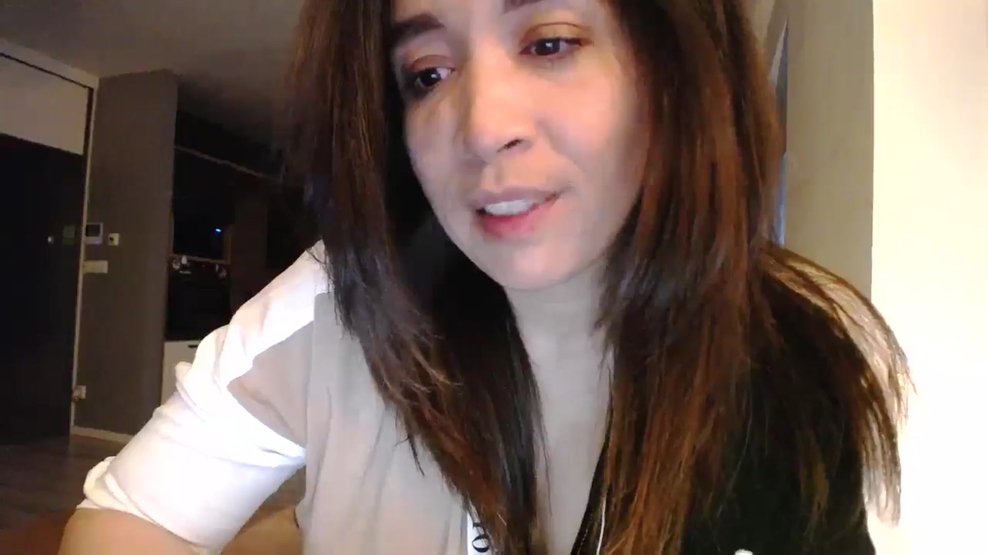 Gallery image thumbnail from Destiny____'s myfreecams stream on, 03/29/2025, 17:44 image 15 of 20