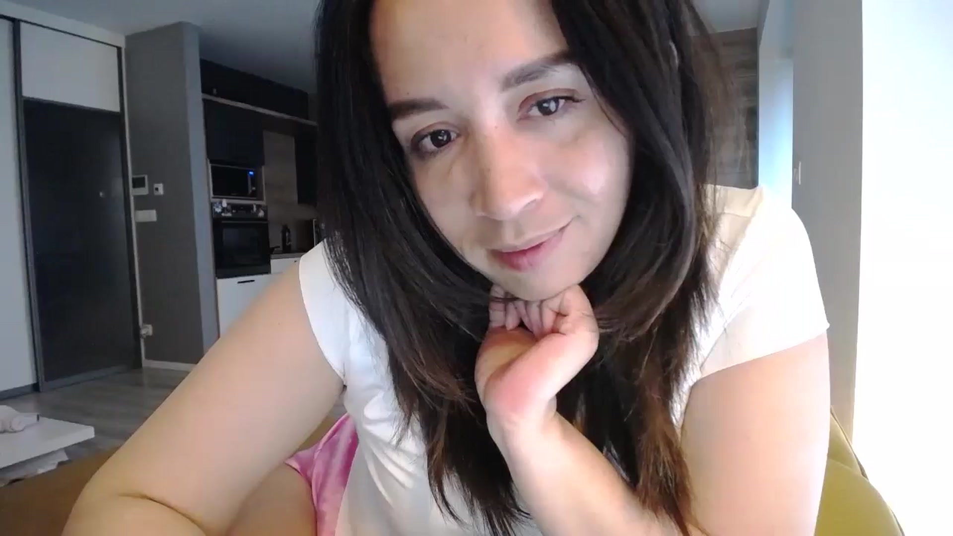 Gallery image thumbnail from Destiny____'s myfreecams stream on, 03/30/2025, 16:51 image 12 of 20