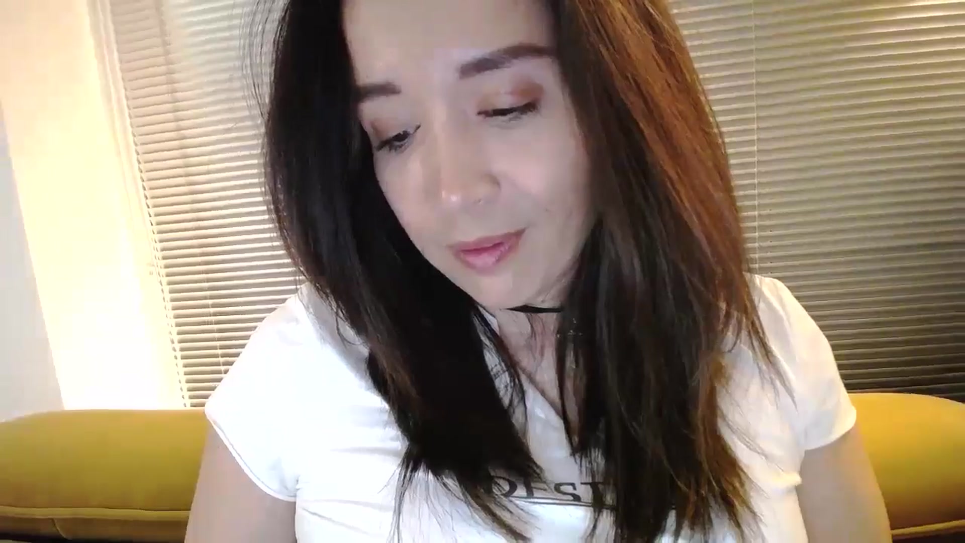 Gallery image thumbnail from Destiny____'s myfreecams stream on, 04/06/2025, 21:42 image 18 of 20