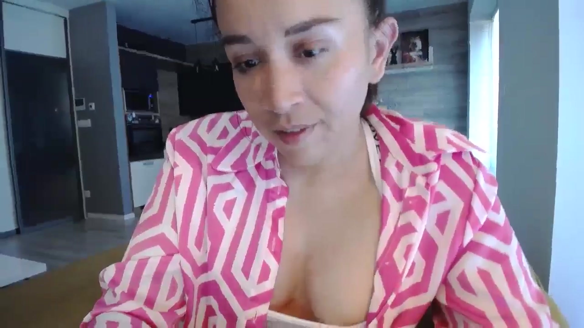 Gallery image thumbnail from Destiny____'s myfreecams stream on, 04/12/2025, 17:39 image 7 of 20