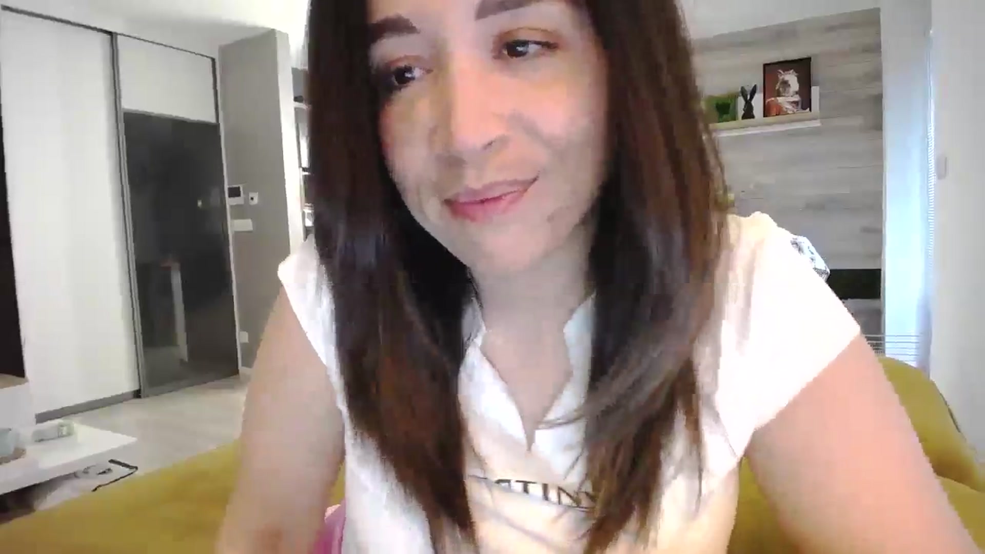 Gallery image thumbnail from Destiny____'s myfreecams stream on, 04/13/2025, 16:27 image 19 of 20
